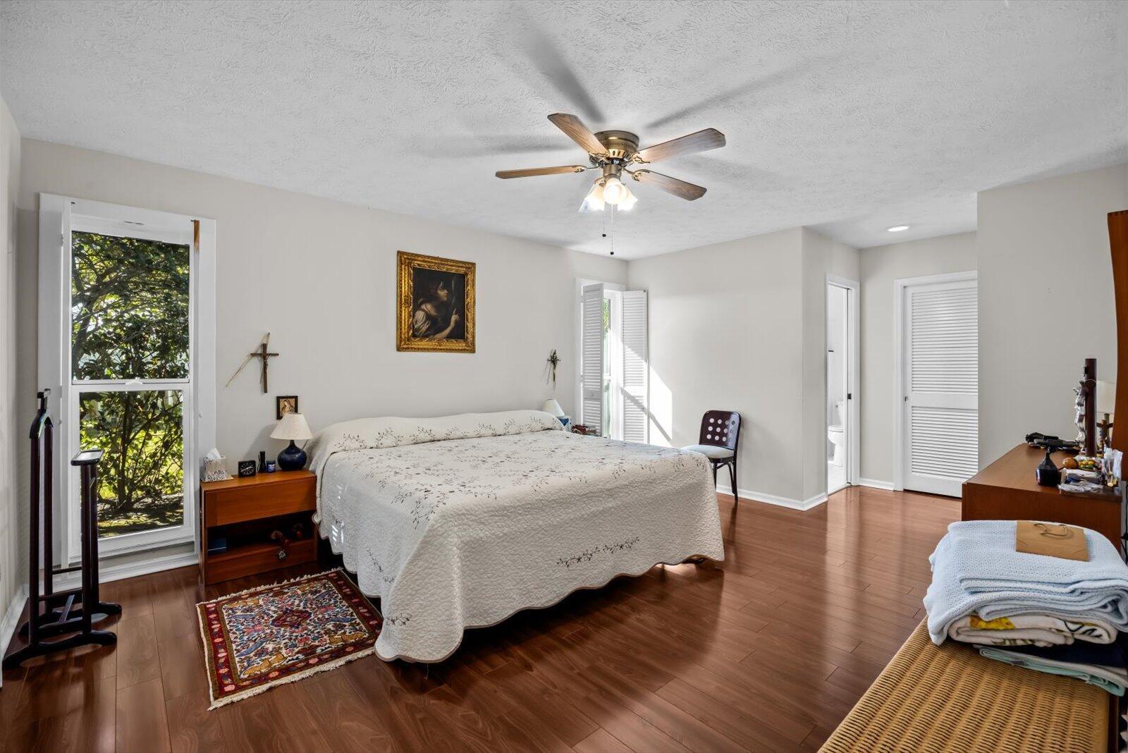 Residence photo 16