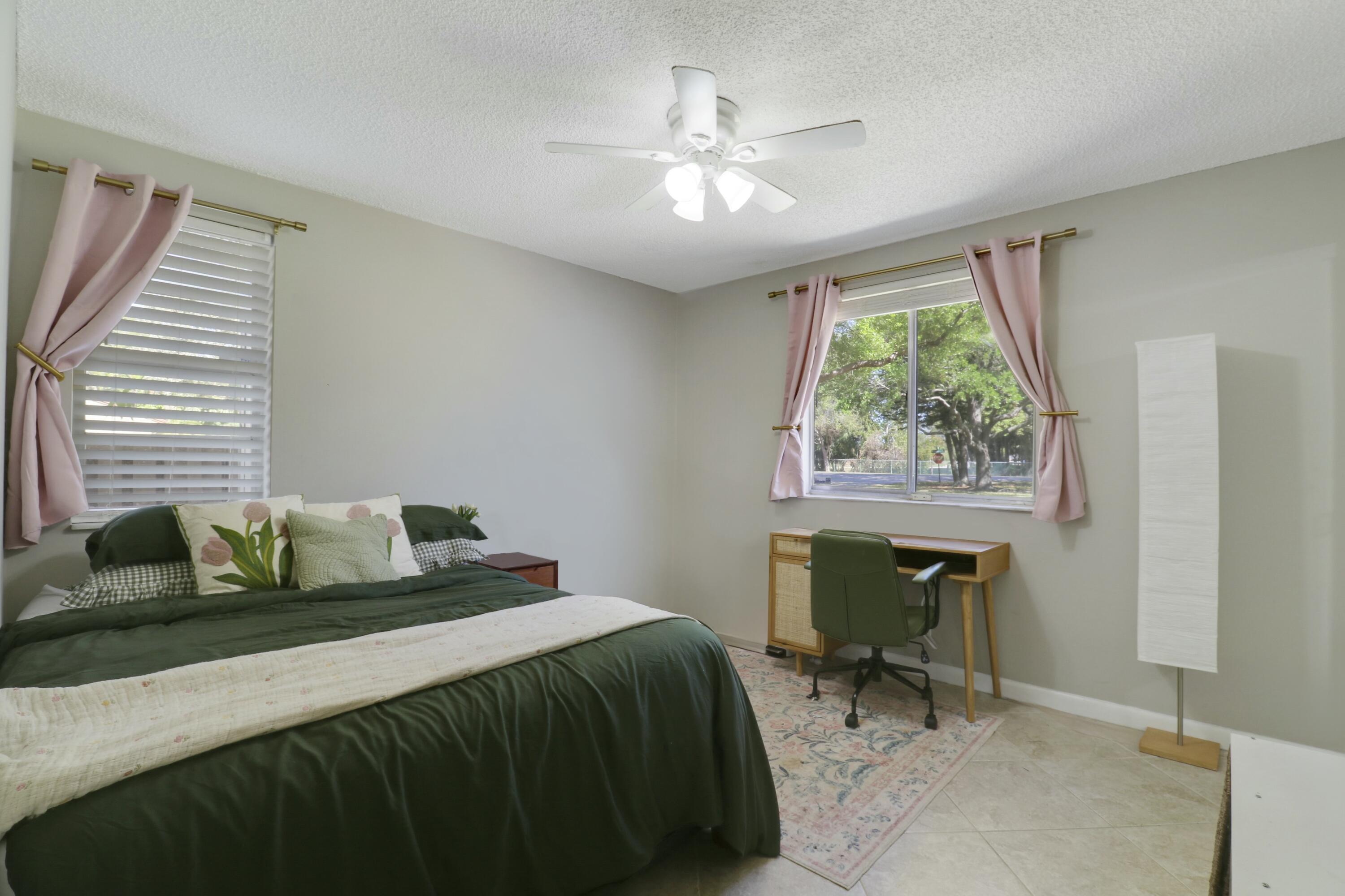Residence photo 19