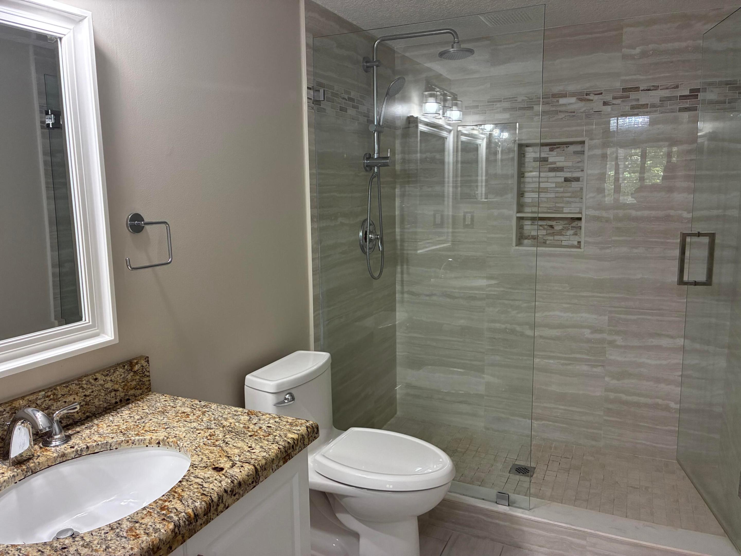  Unit 1005 photo 13