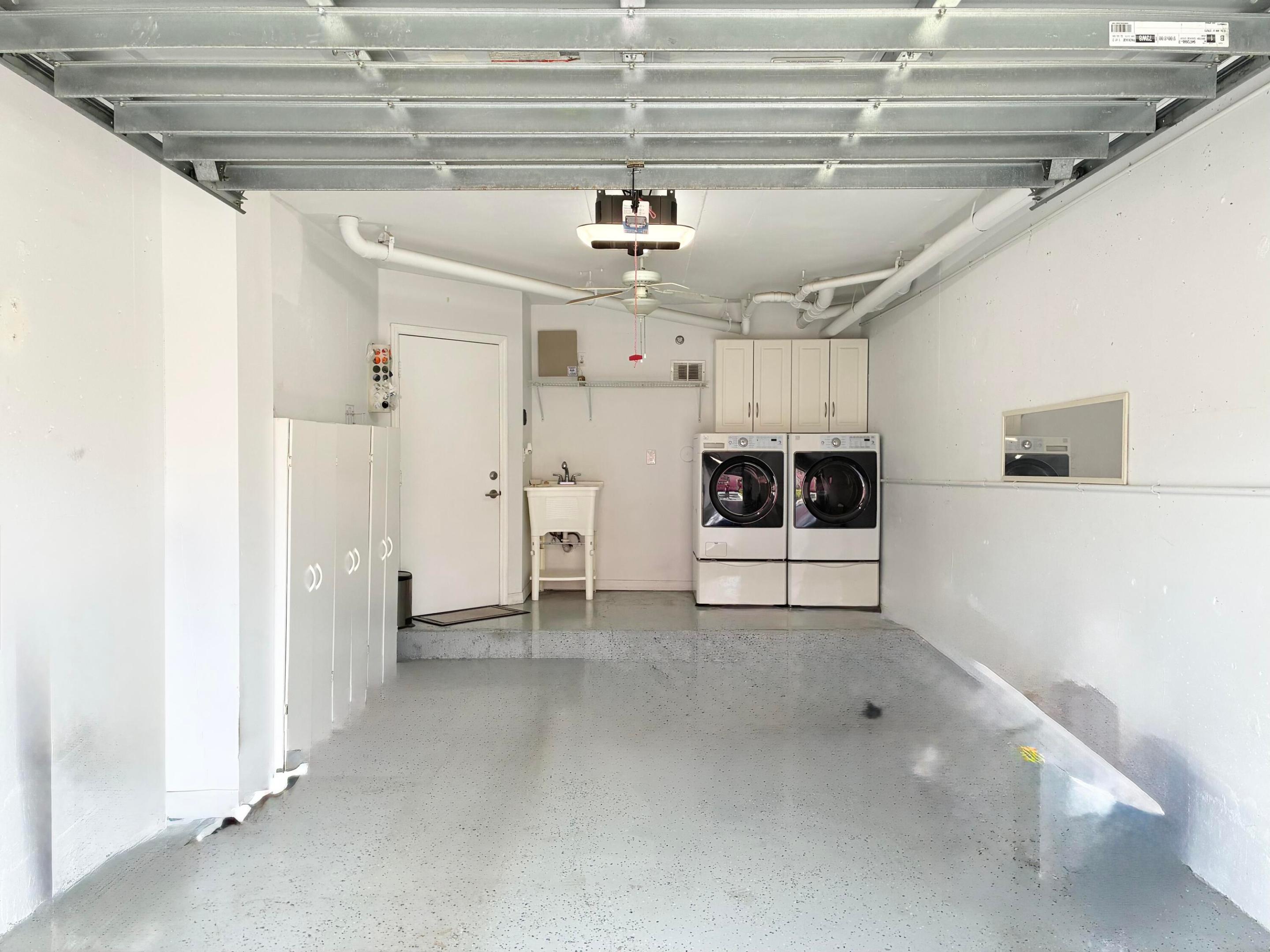  Unit 1005 photo 19