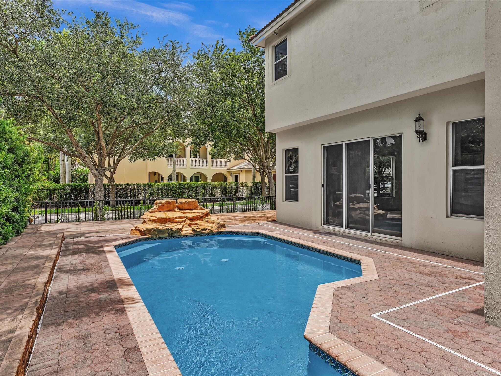  Residence photo 46
