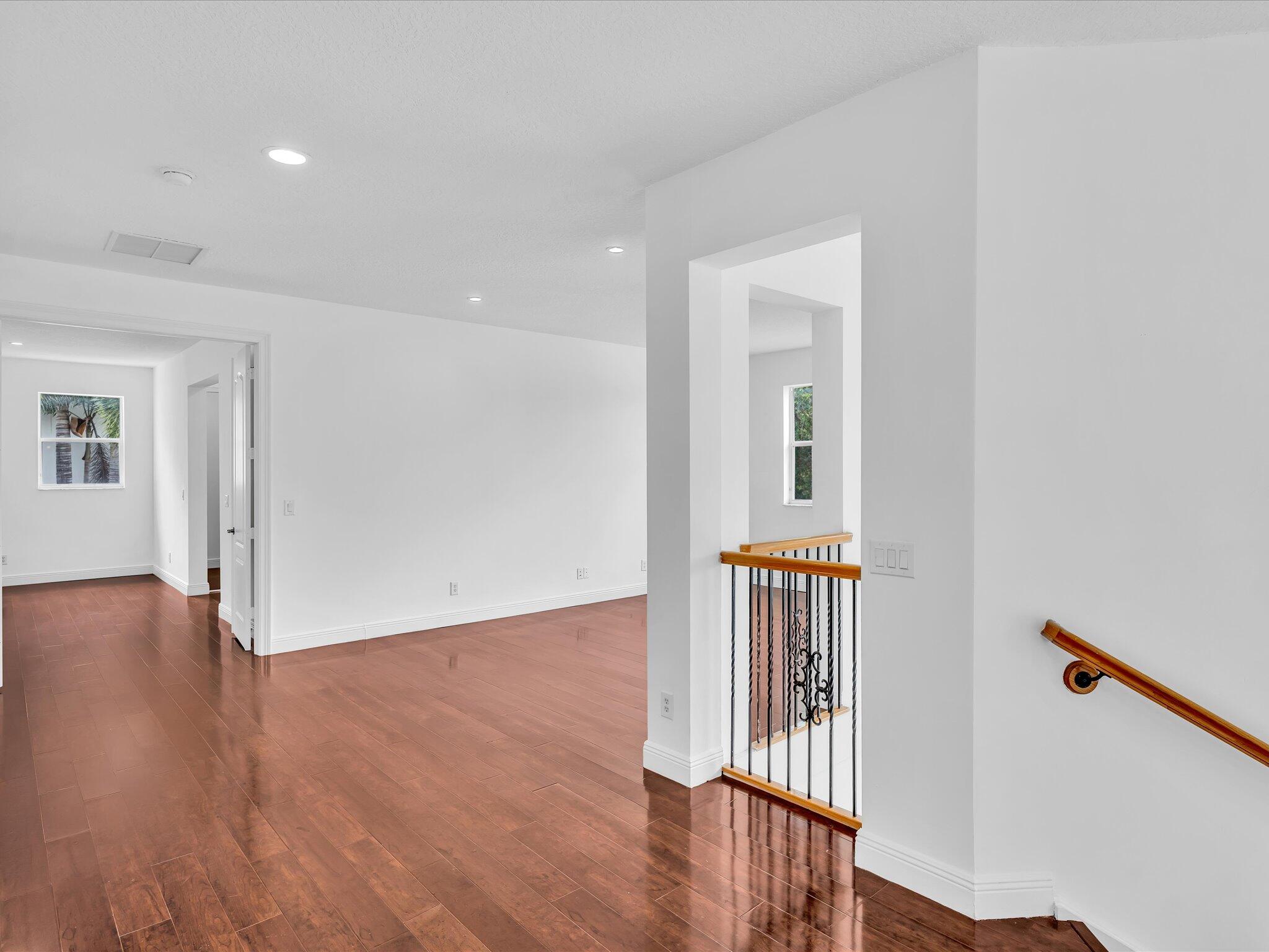  Residence photo 70