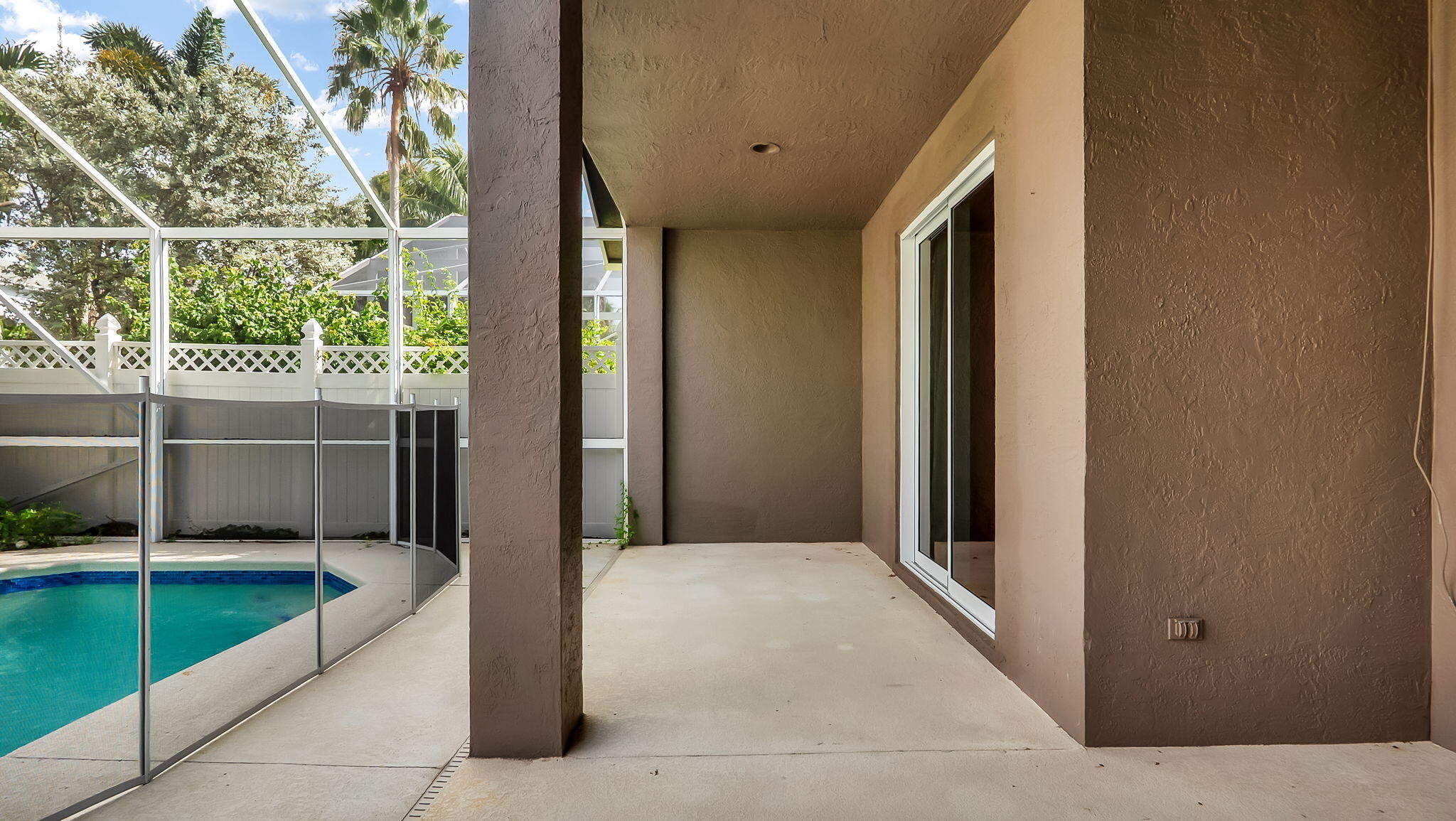 Residence photo 52