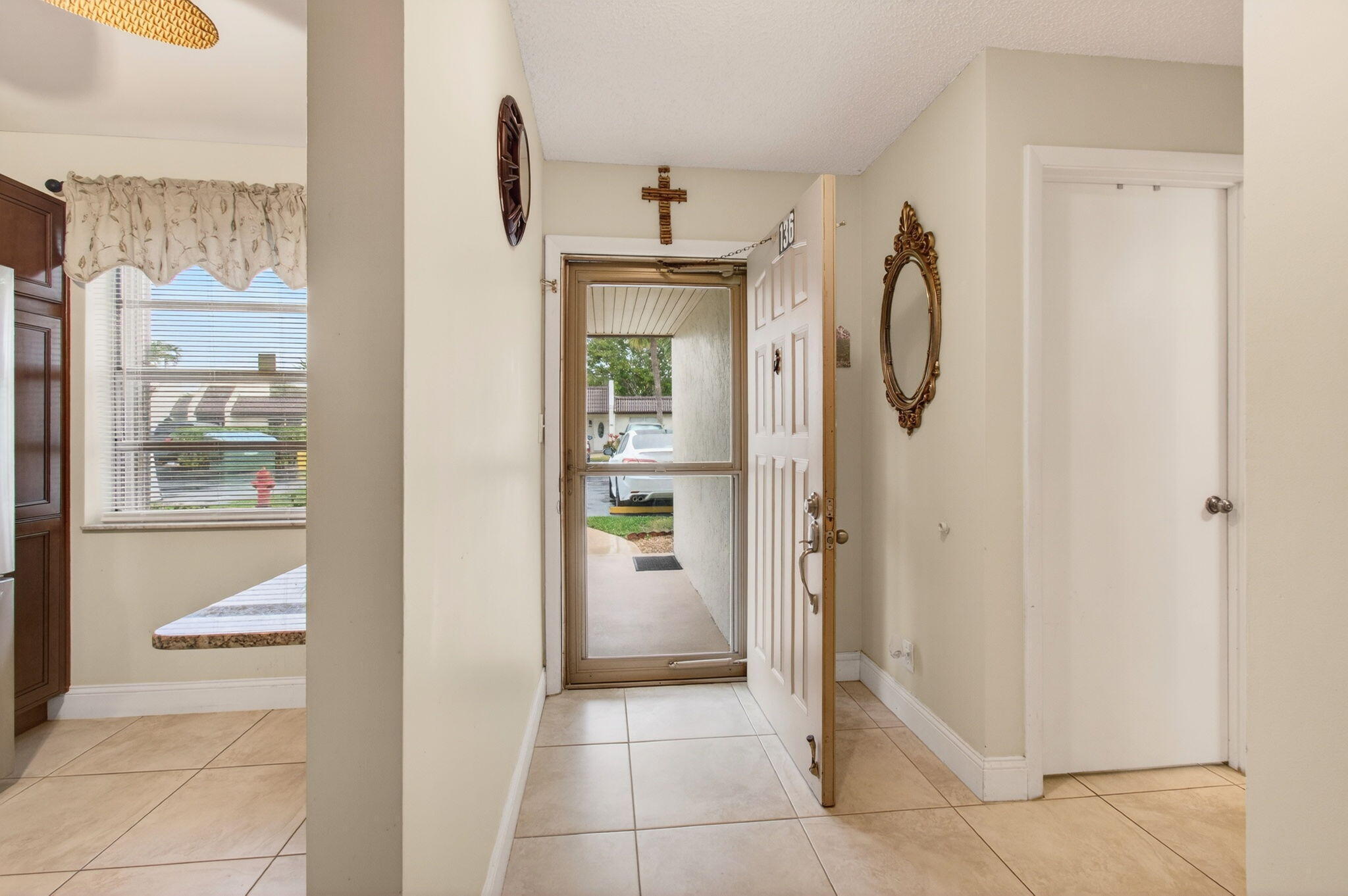  Residence photo 10