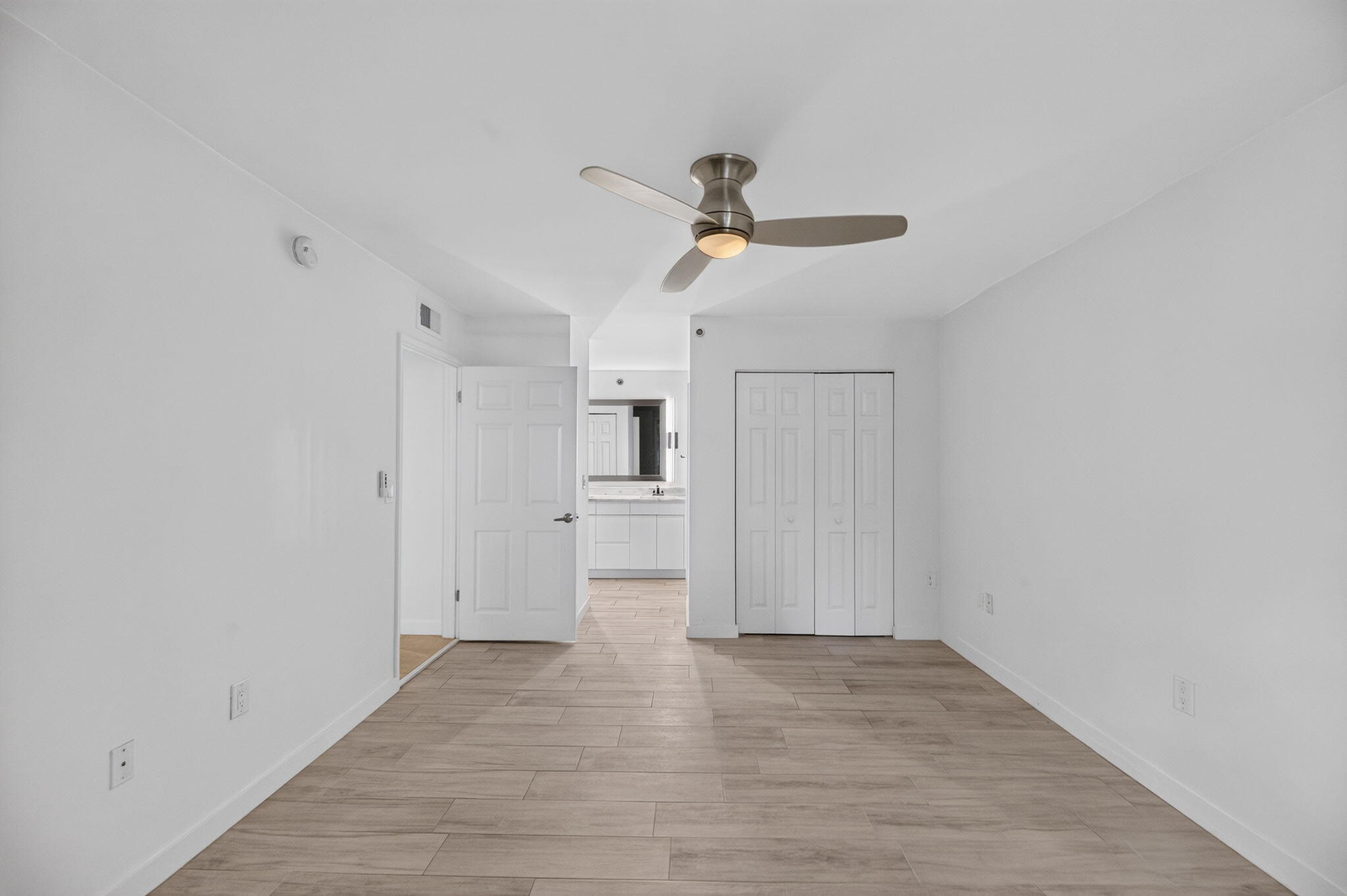 Unit 108 photo 13