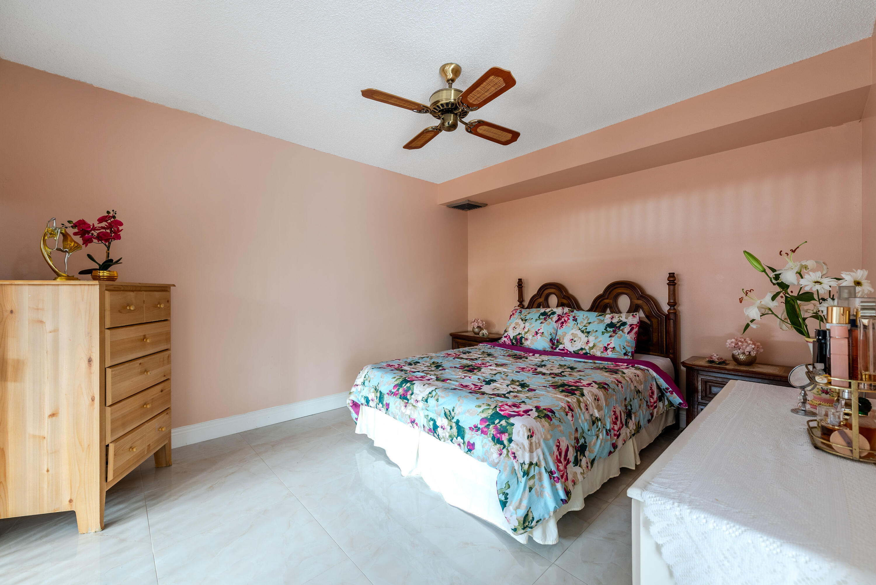 Residence photo 28