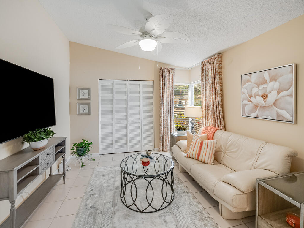  Residence photo 13