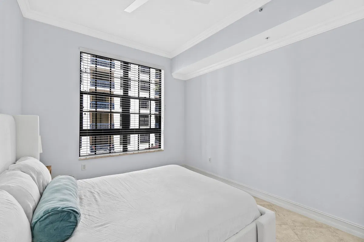 Two City Plaza Unit 713 photo 19