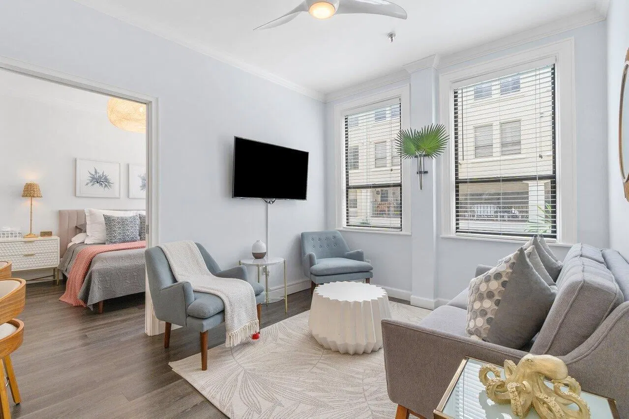 235 Sunrise Avenue #1007 — photo 1