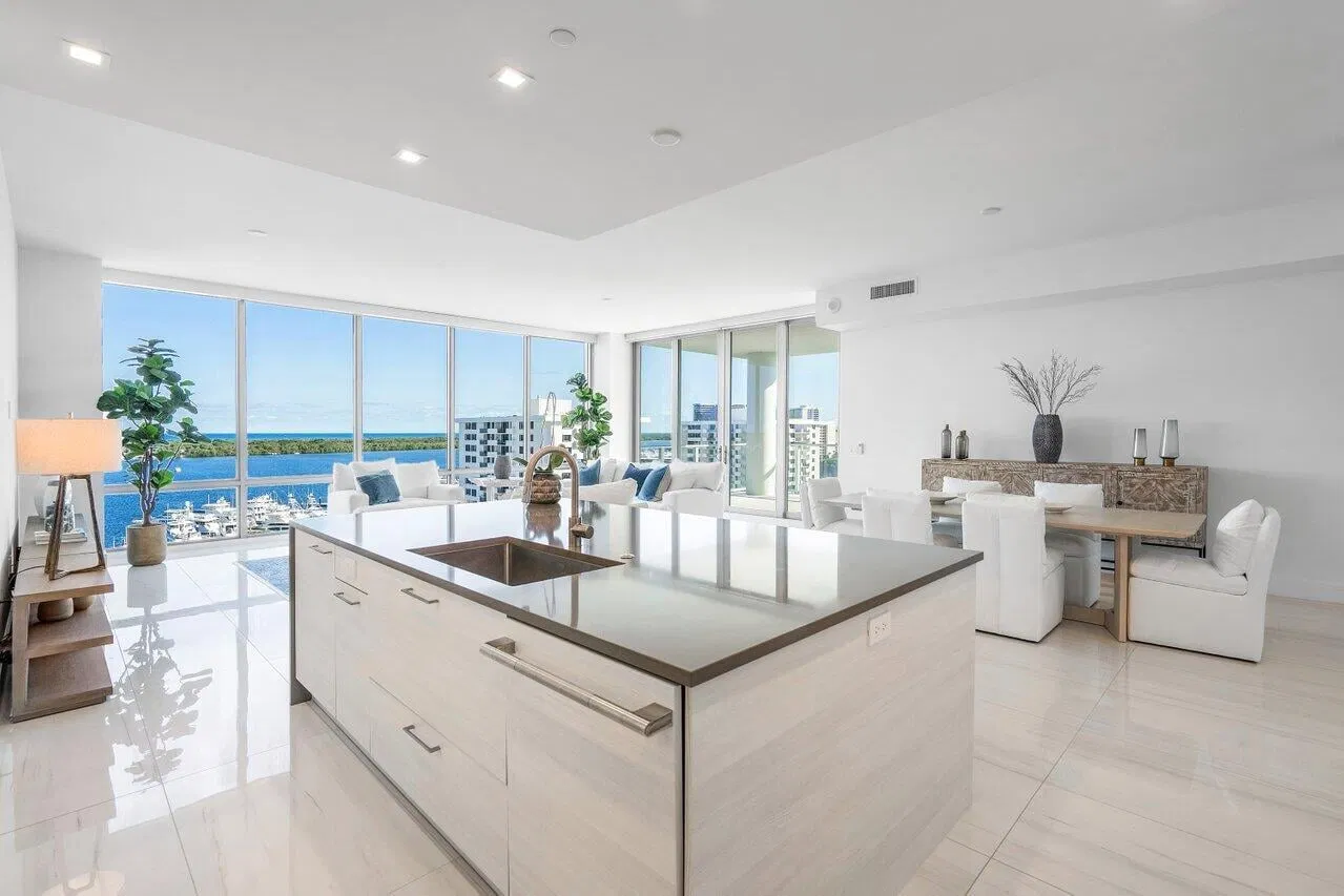 3 Water Club Way 1002, North Palm Beach, FL 33408