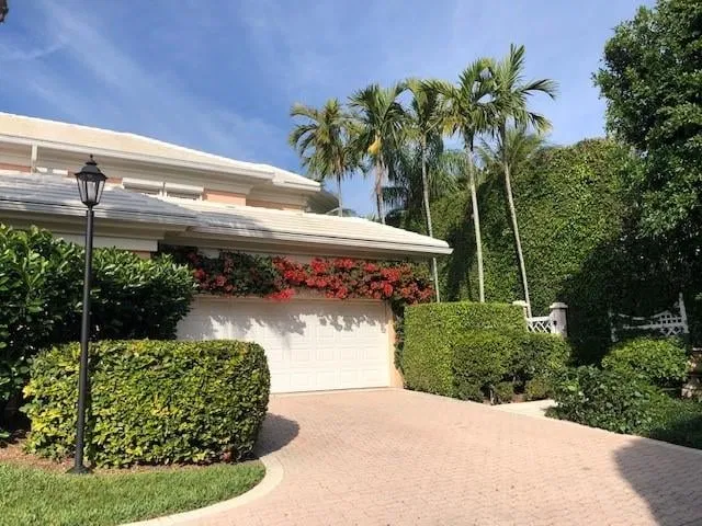 419 Brazilian Avenue — photo 1