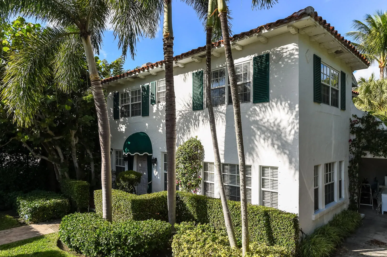 411 Brazilian Avenue — photo 1