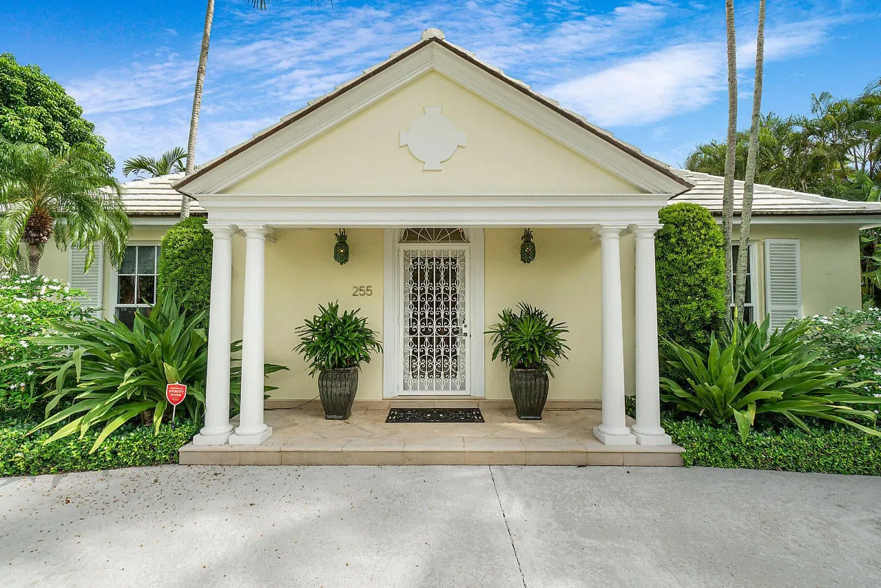 255 Plantation Road — photo 1