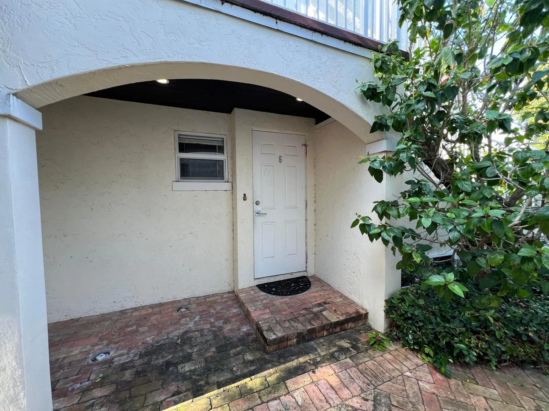 252 Oleander Avenue #6 — photo 1