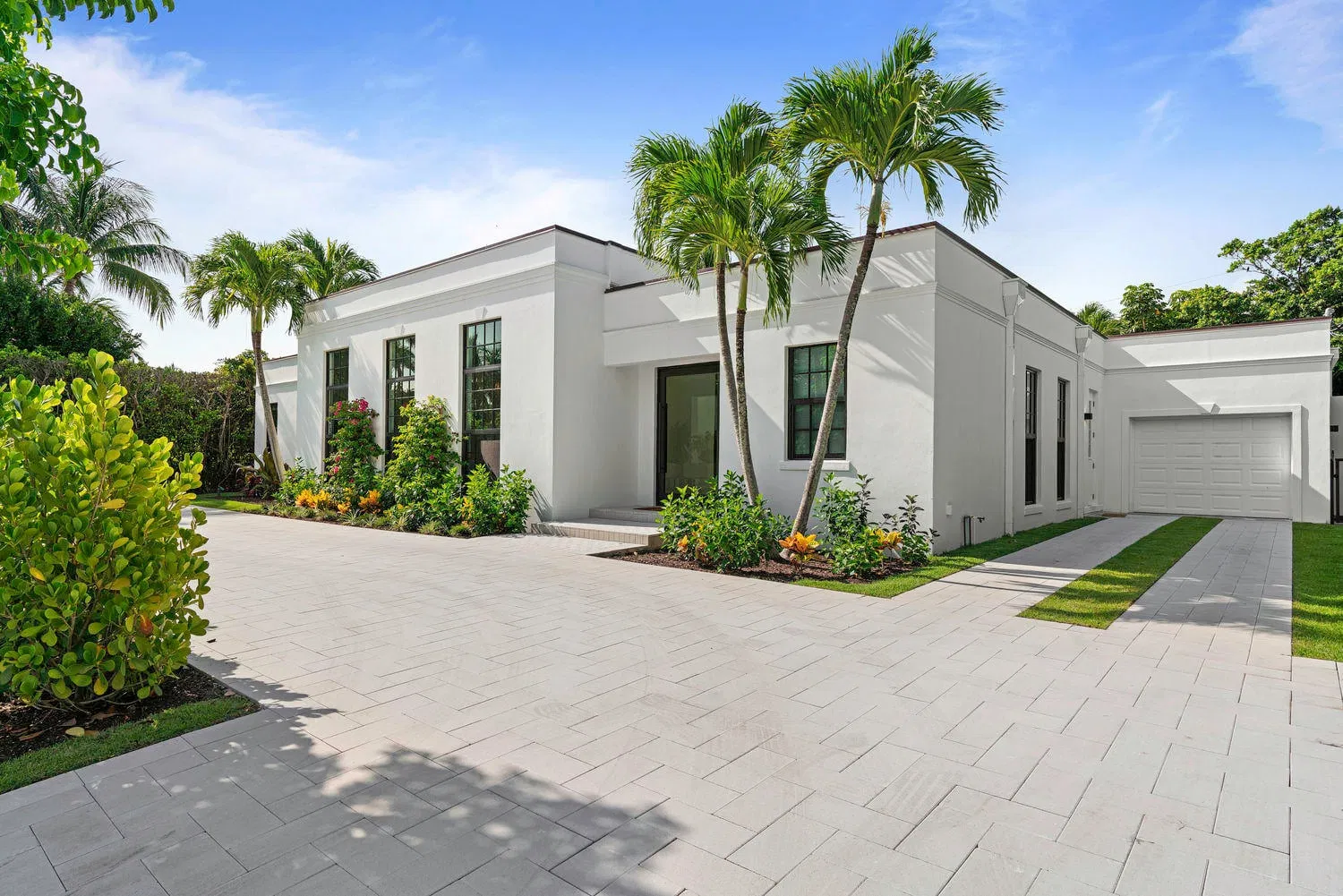 240 Sandpiper Drive — photo 1