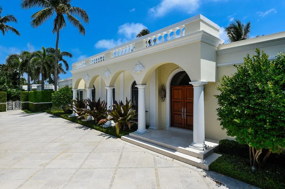 661 N Lake Way — photo 1