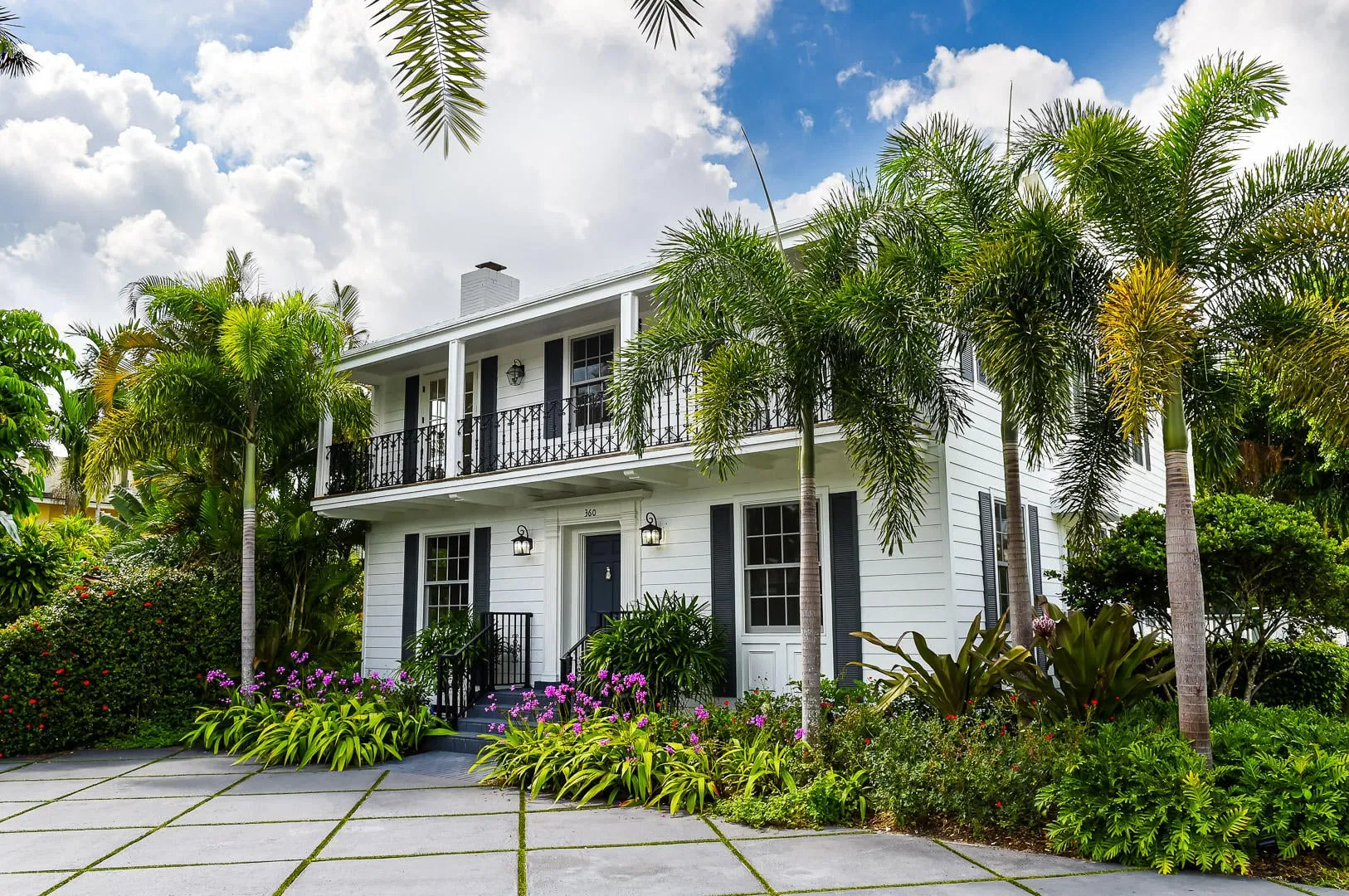 360 Seaspray Avenue — photo 1