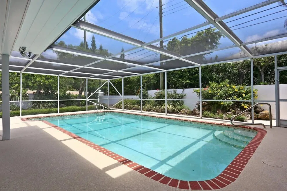 204 Jamaica Lane — photo 1