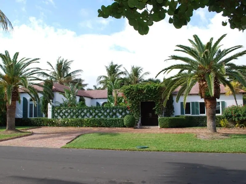 2258 E Ibis Isle Road — photo 1