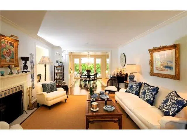 410 Seabreeze Avenue — photo 1