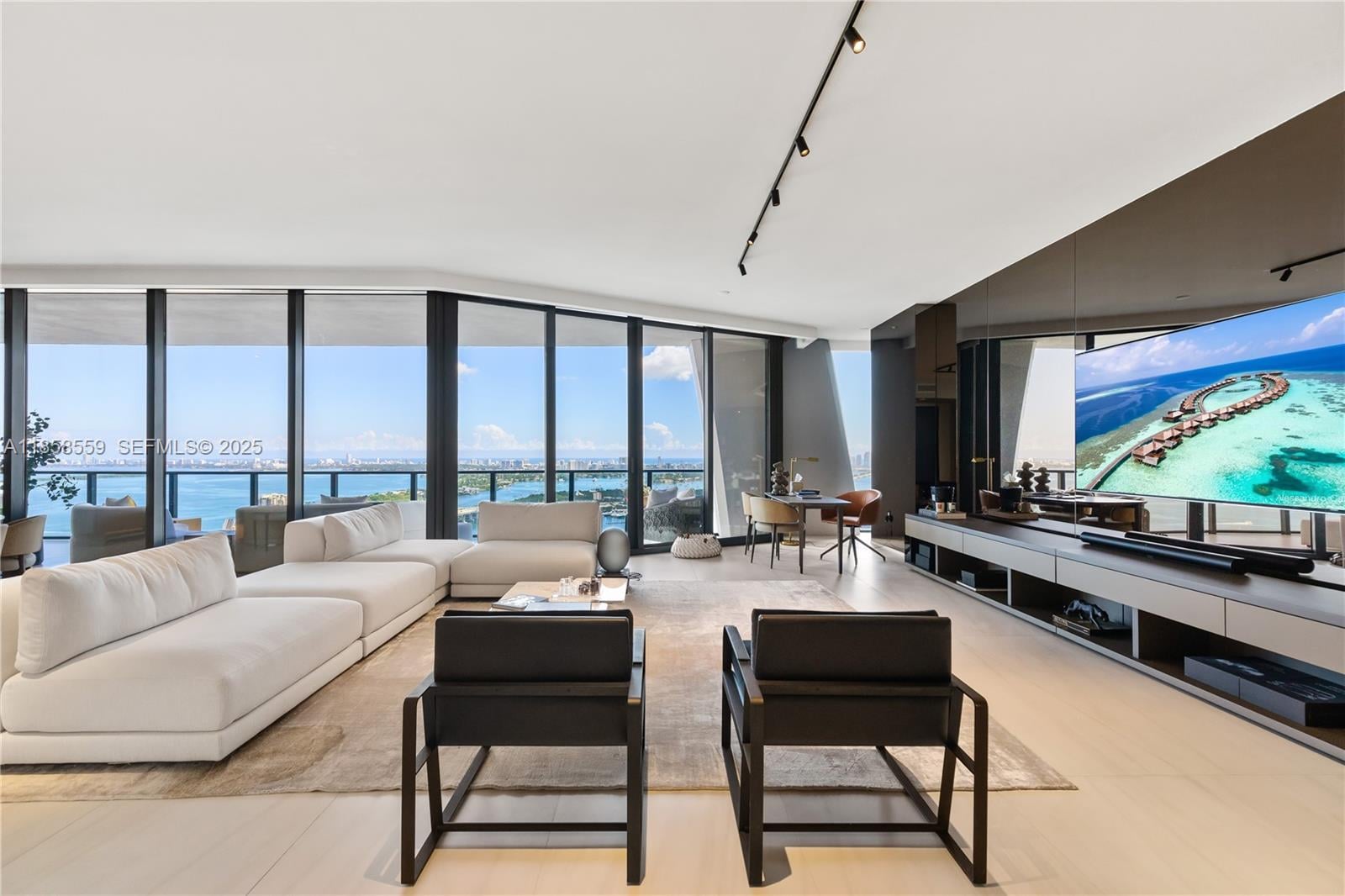1000 Biscayne Boulevard 3502, Miami, FL 33132
