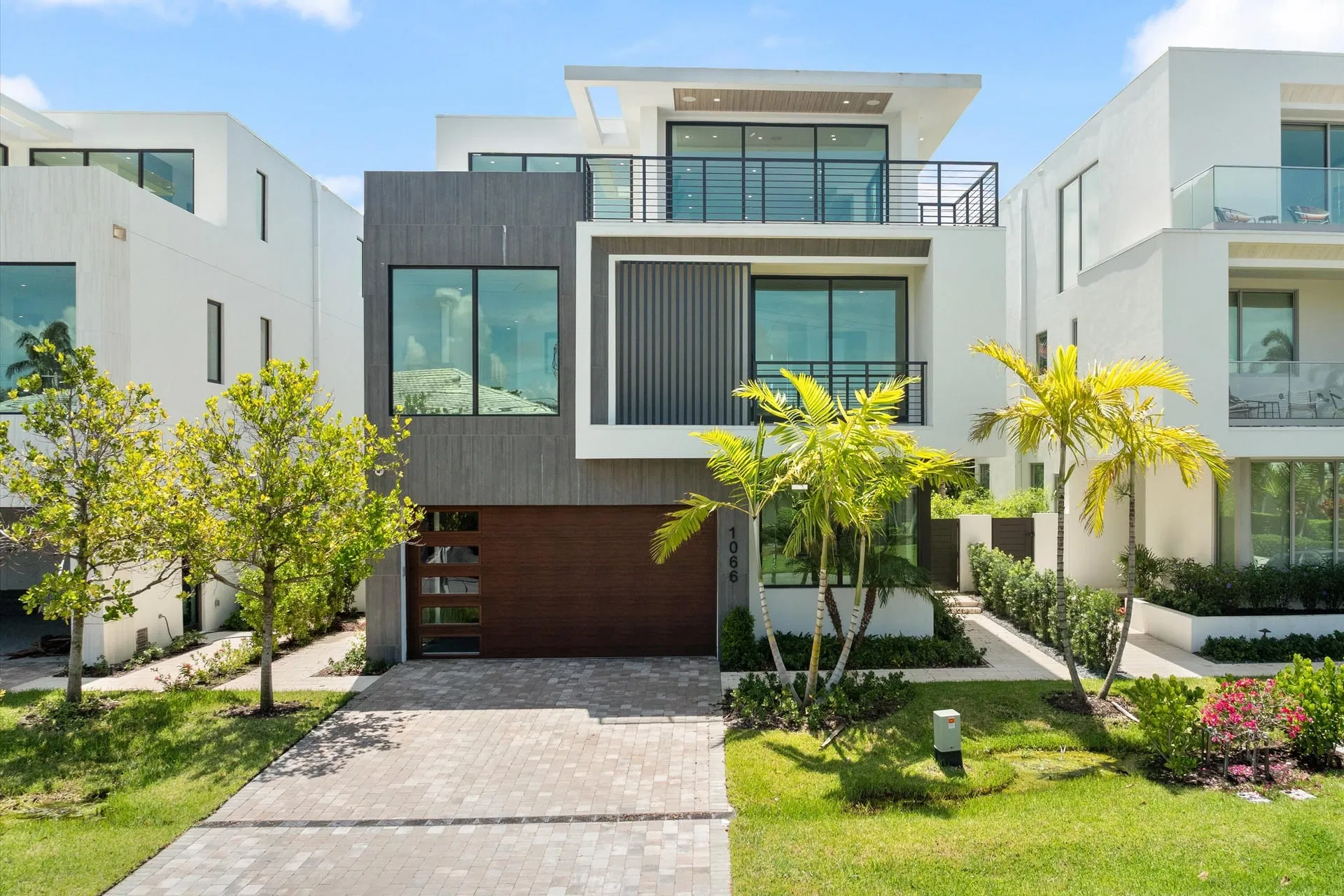 1066 Del Harbour Drive, Delray Beach, FL 33483