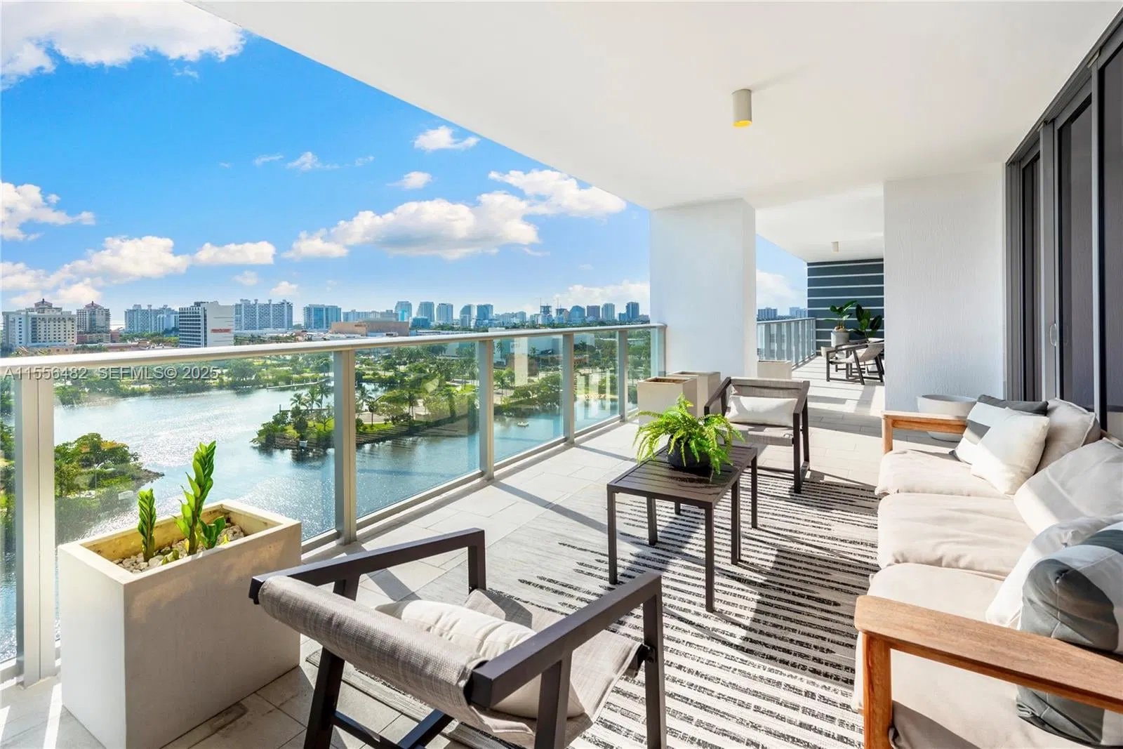 1180 N Federal Highway 1204, Fort Lauderdale, FL 33304