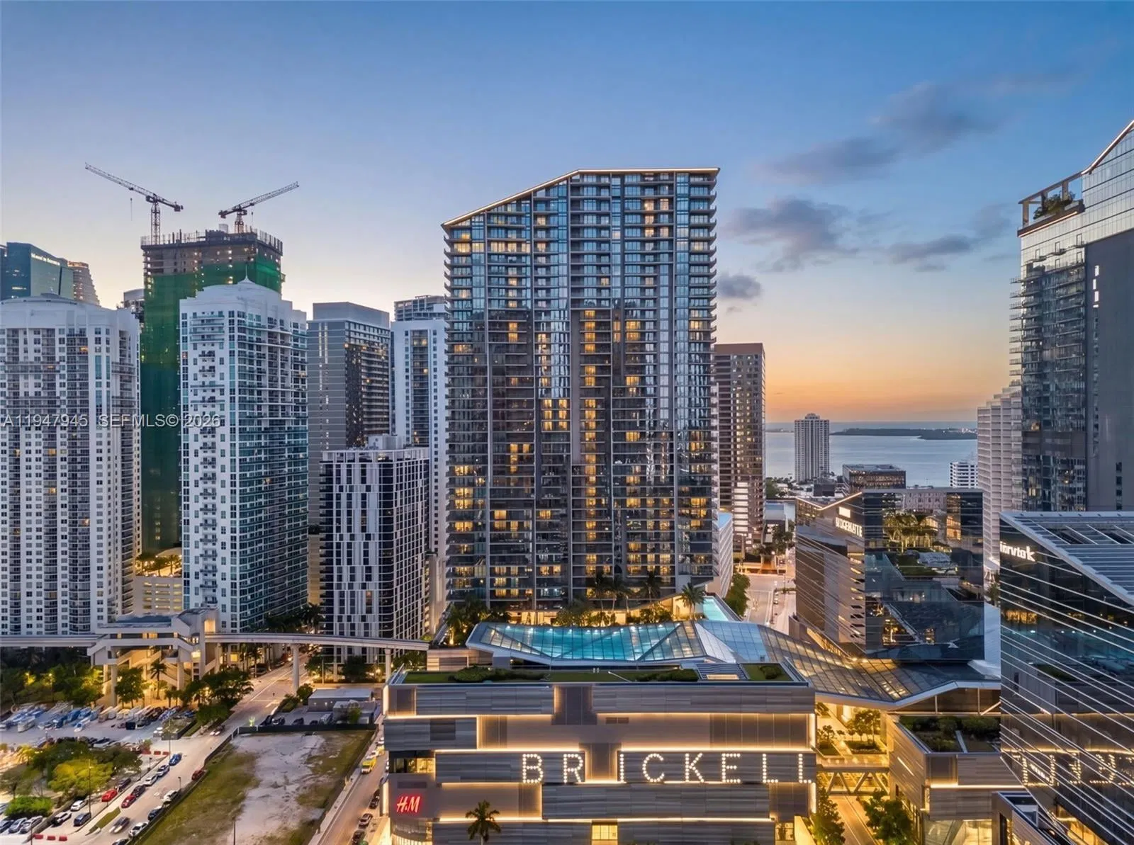 68 SE 6th Street 2110, Miami, FL 33131