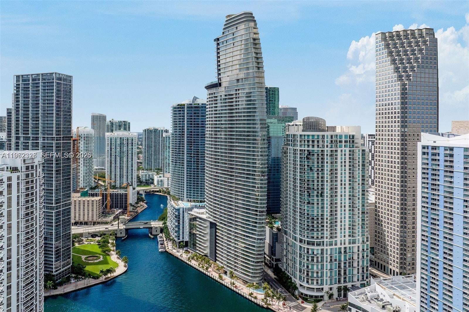 300 N Biscayne Boulevard Way 4104C, Miami, FL 33131