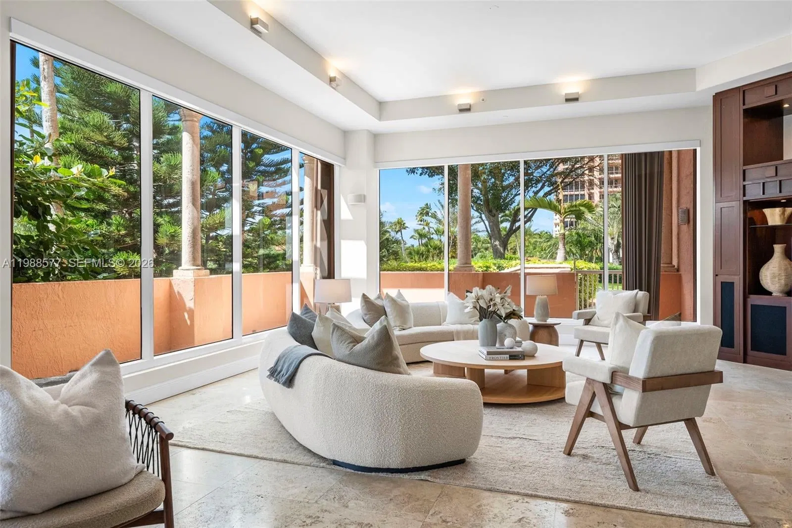 10 Edgewater Drive S Lanai South, Coral Gables, FL 33133