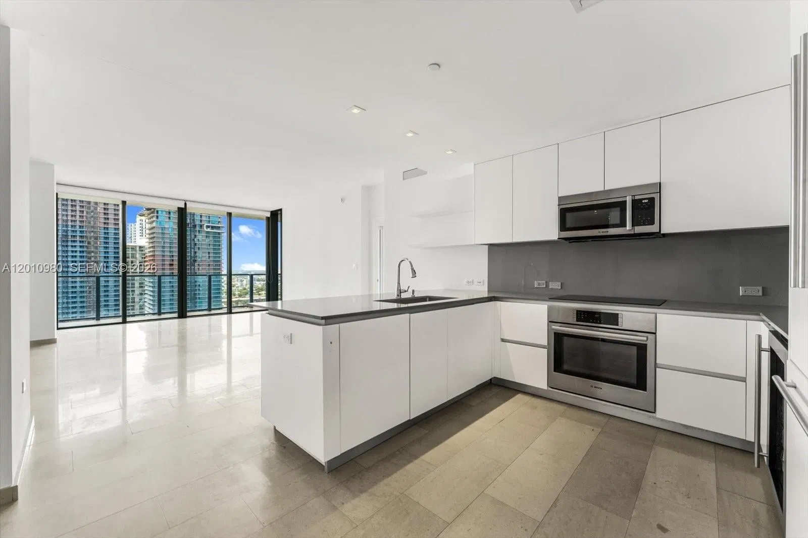 68 SE 6th Street 2304, Miami, FL 33131