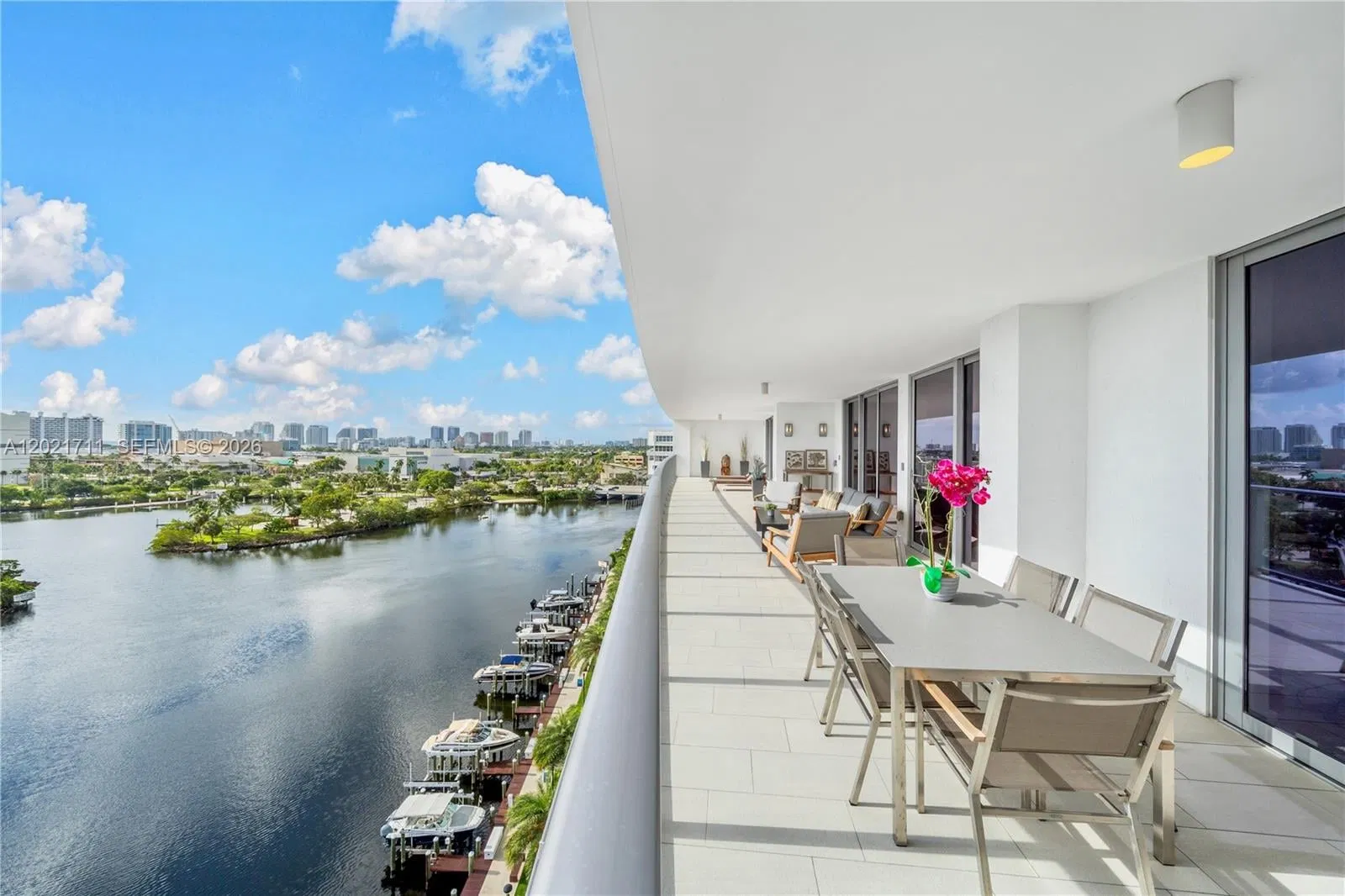 1180 N Federal Highway 1002, Fort Lauderdale, FL 33304