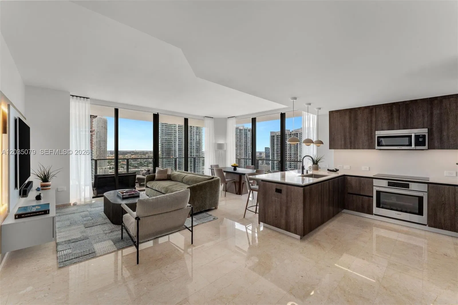 68 SE 6th Street 2612, Miami, FL 33131