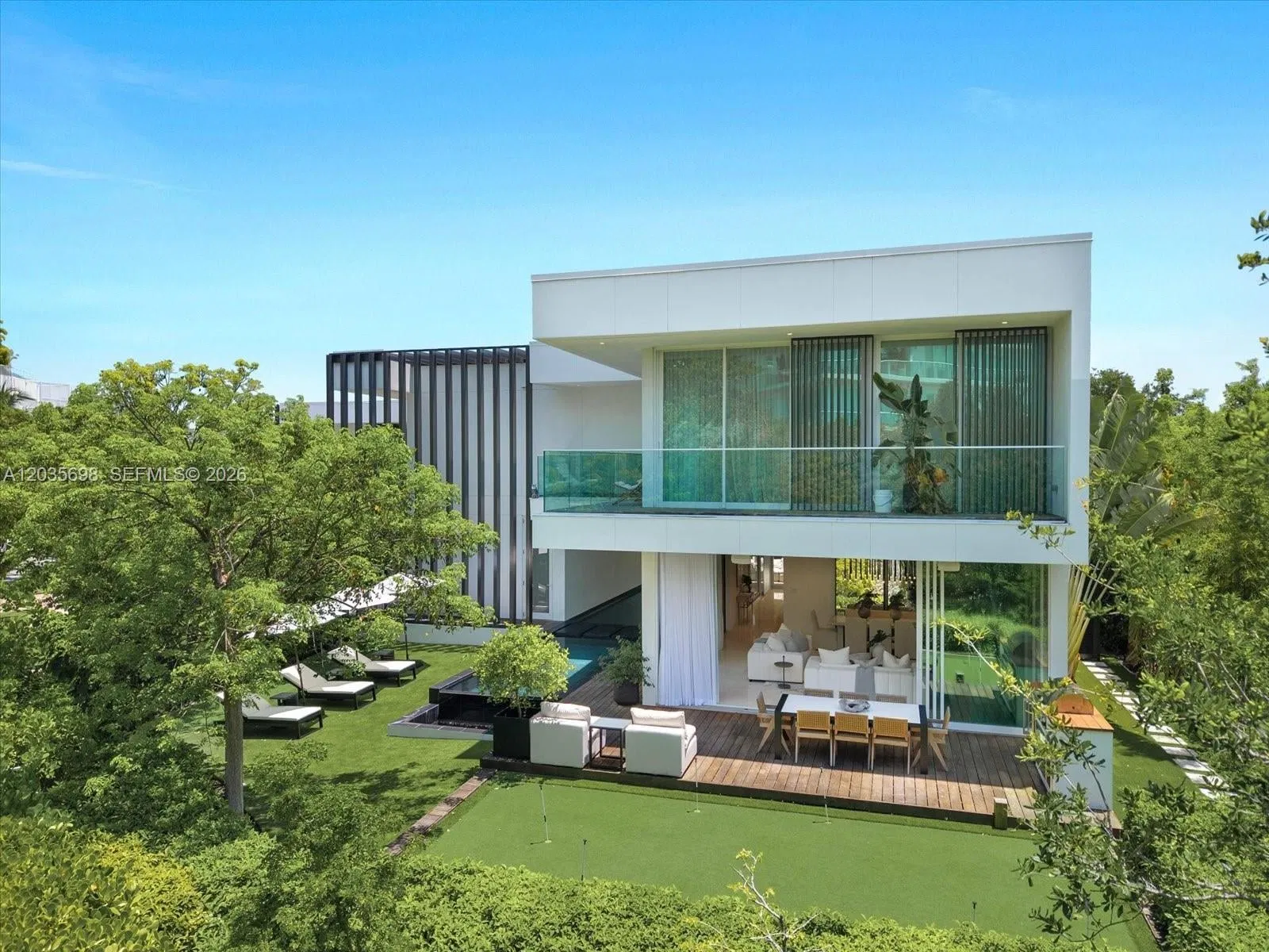 810 W 47 Court, Miami Beach, FL 33140