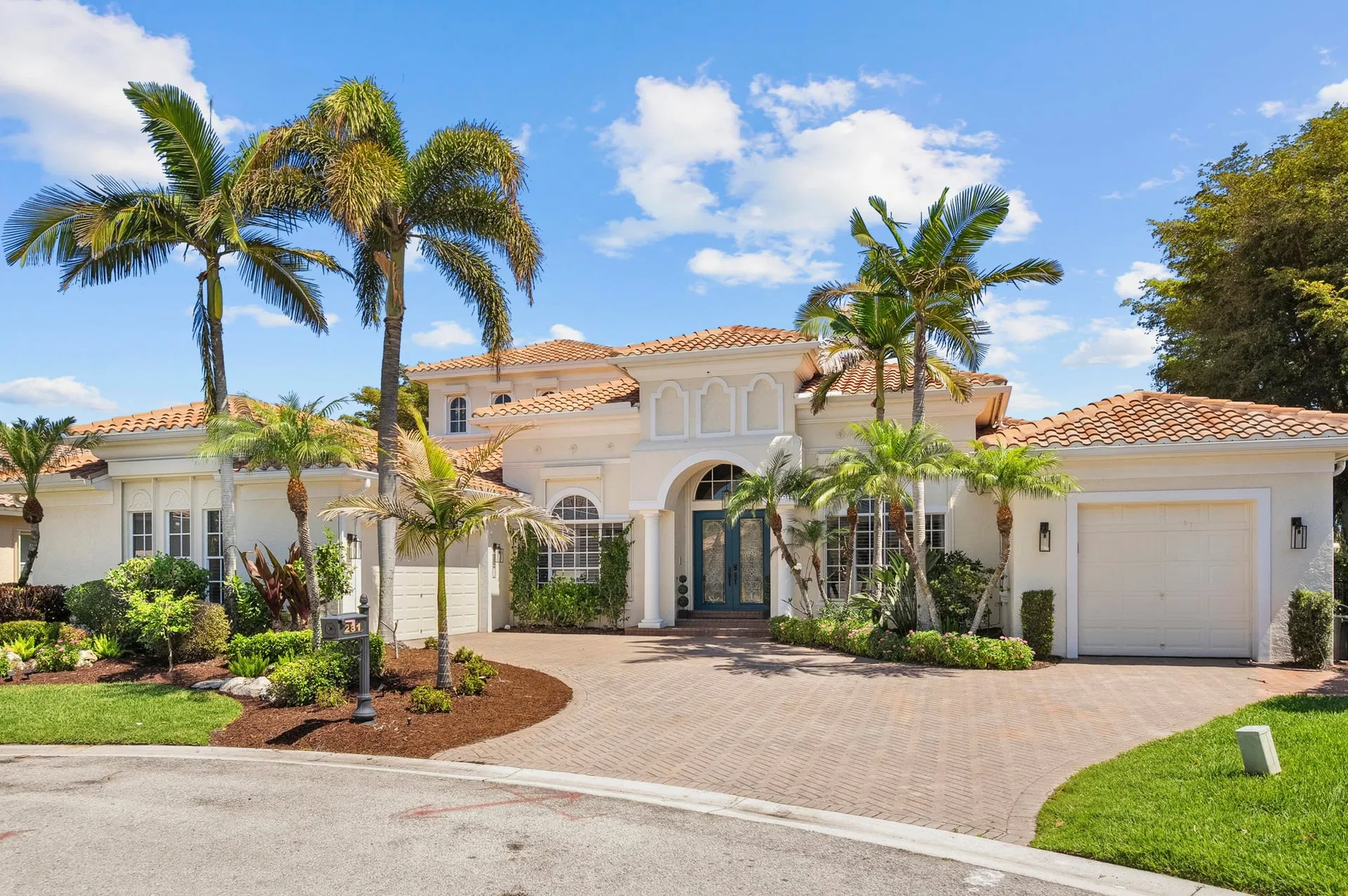 281 SW Hatteras Court, Palm City, FL 34990
