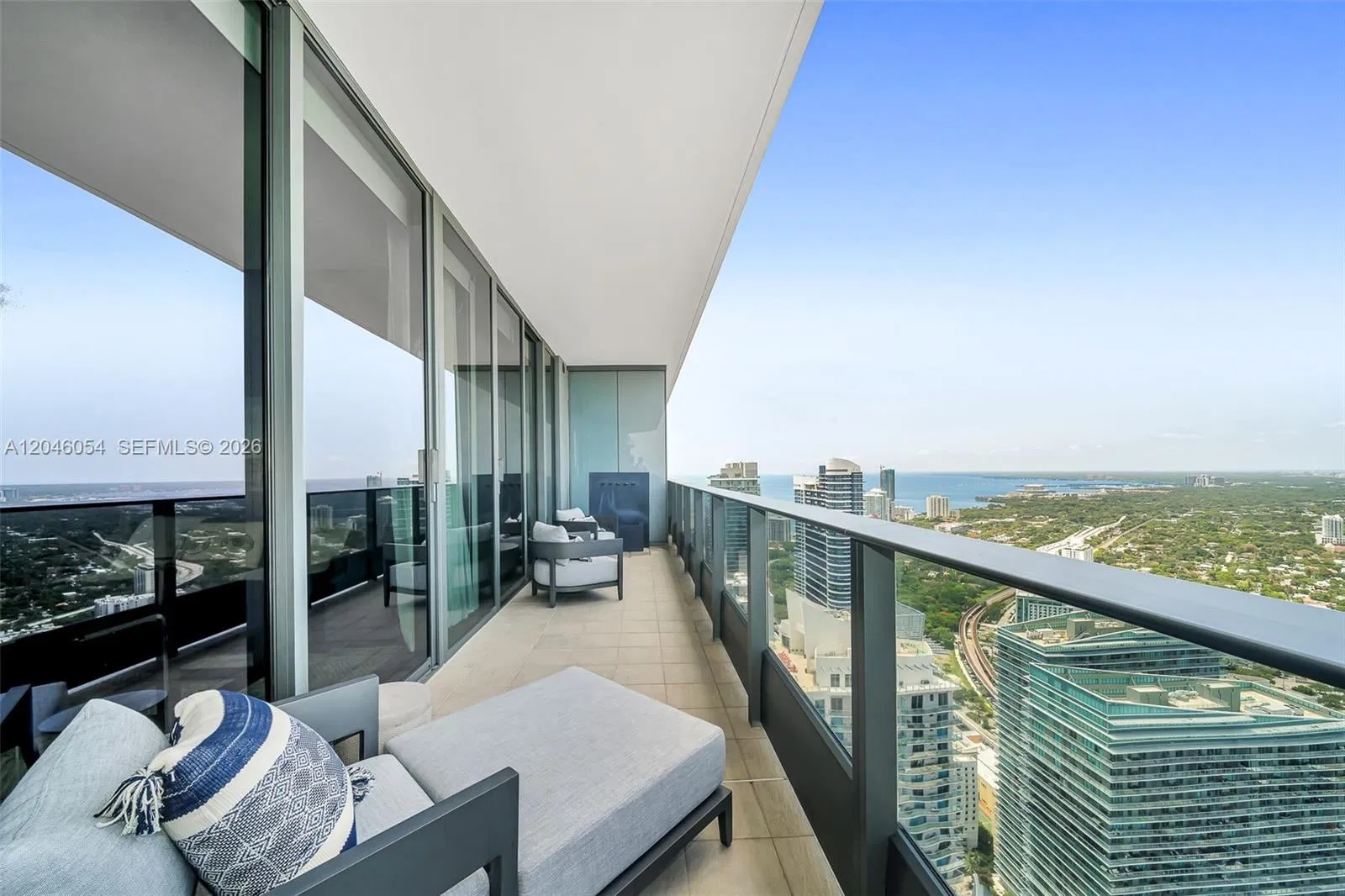 1000 Brickell Plaza PH5807, Miami, FL 33131