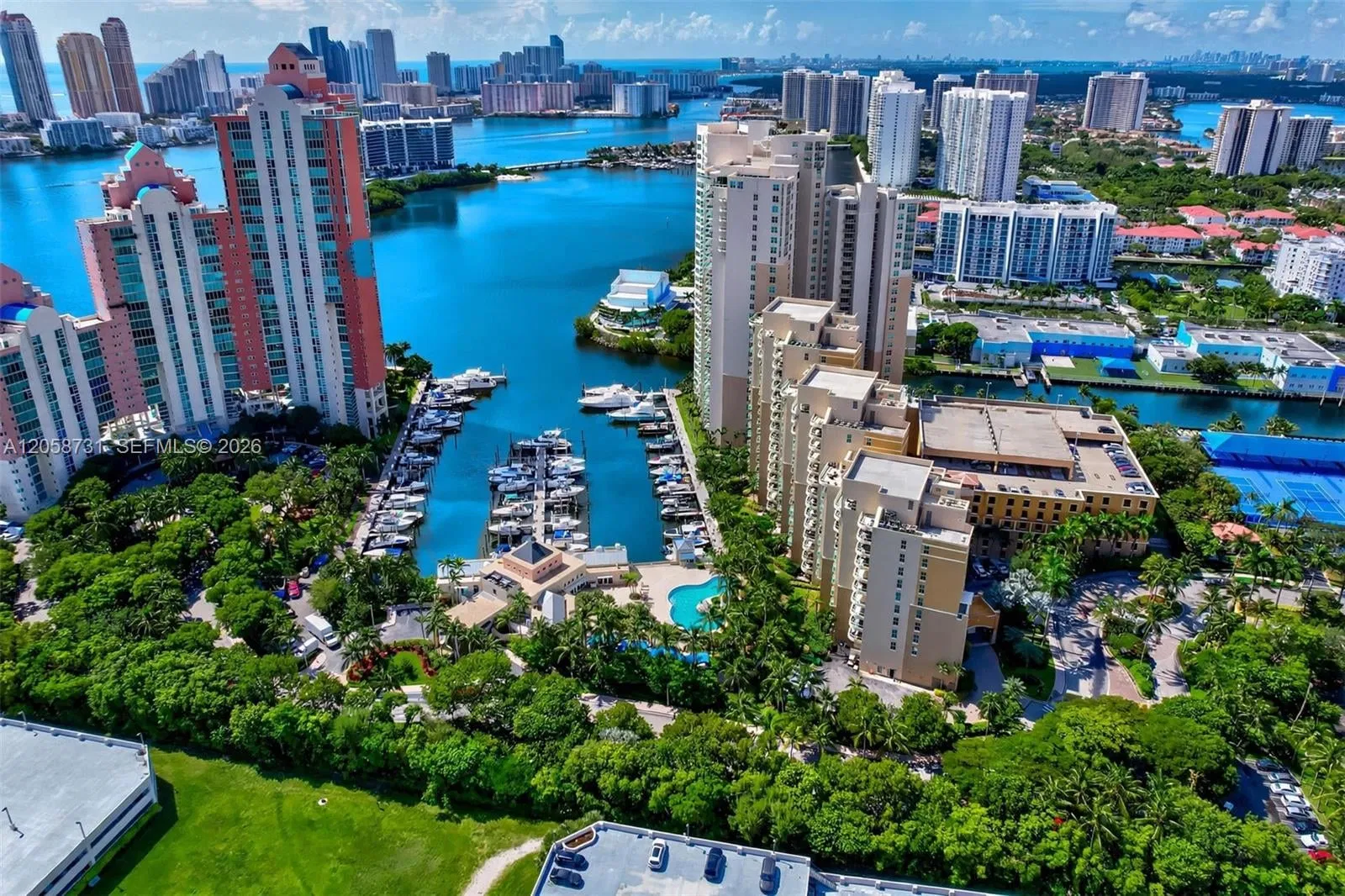 3330 NE 190th Street UPH14, Aventura, FL 33180