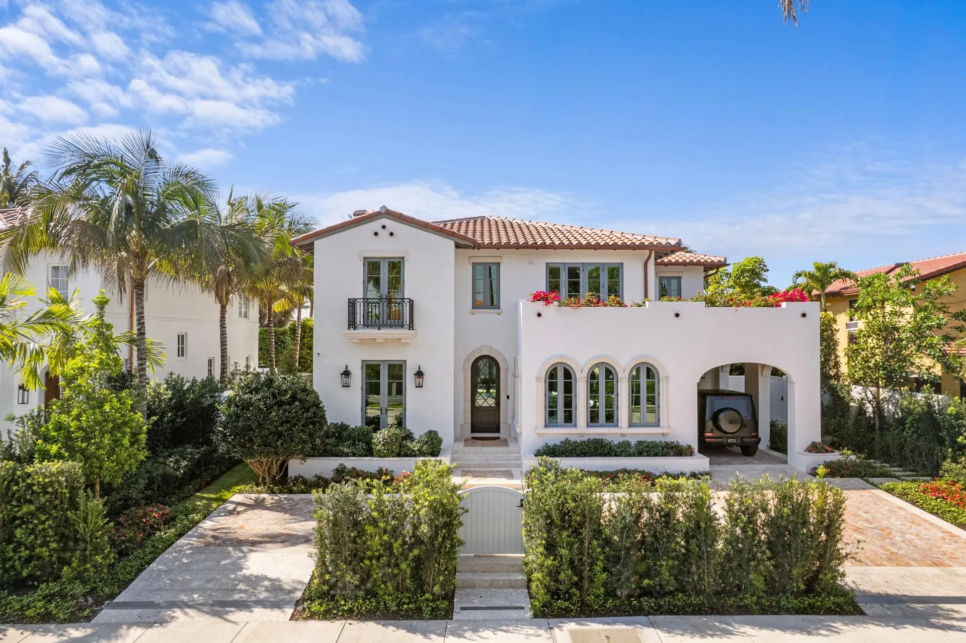 350 SEABREEZE Avenue — photo 1