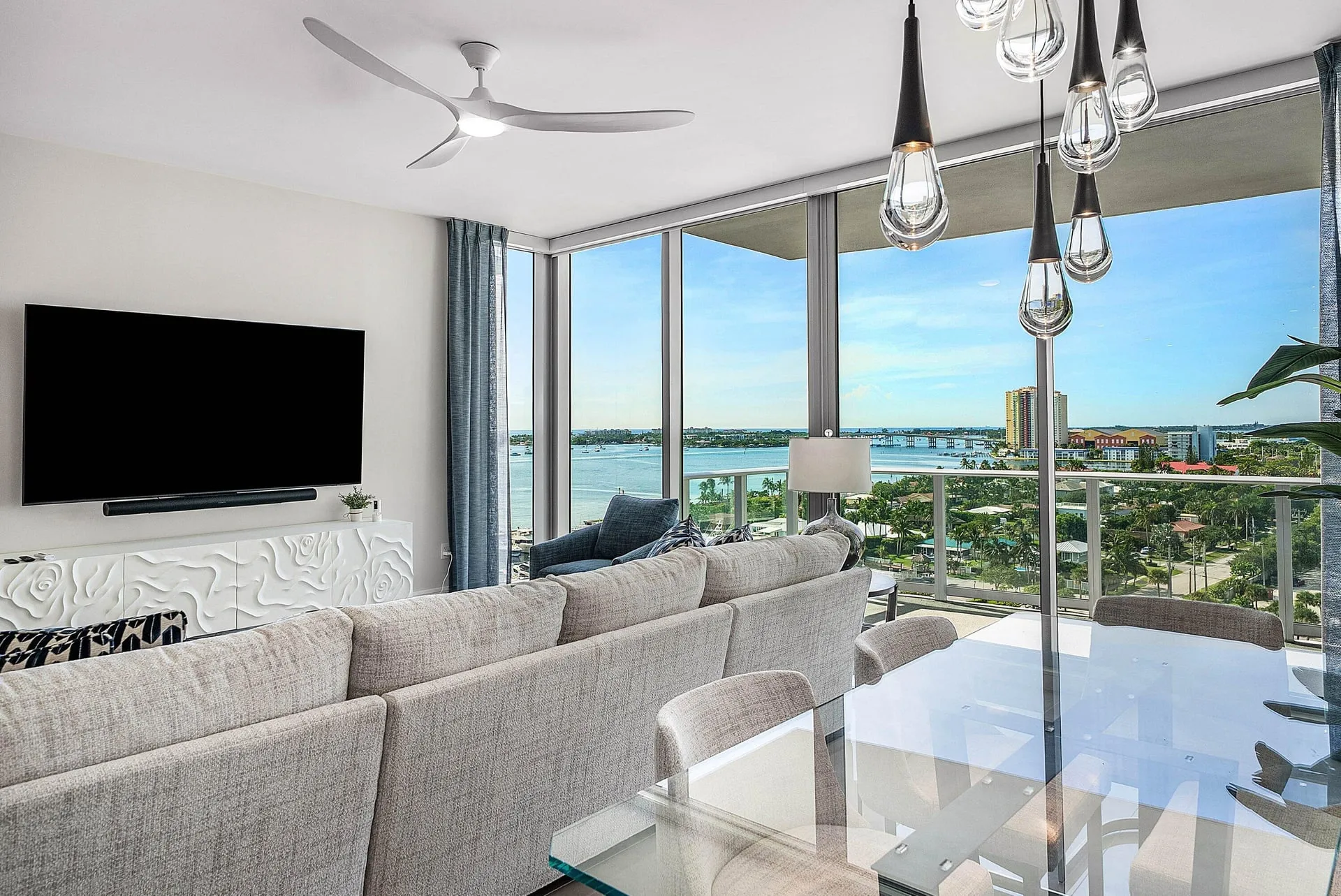 220 LAKE SHORE DR Drive 1107, Lake Park, FL 33403