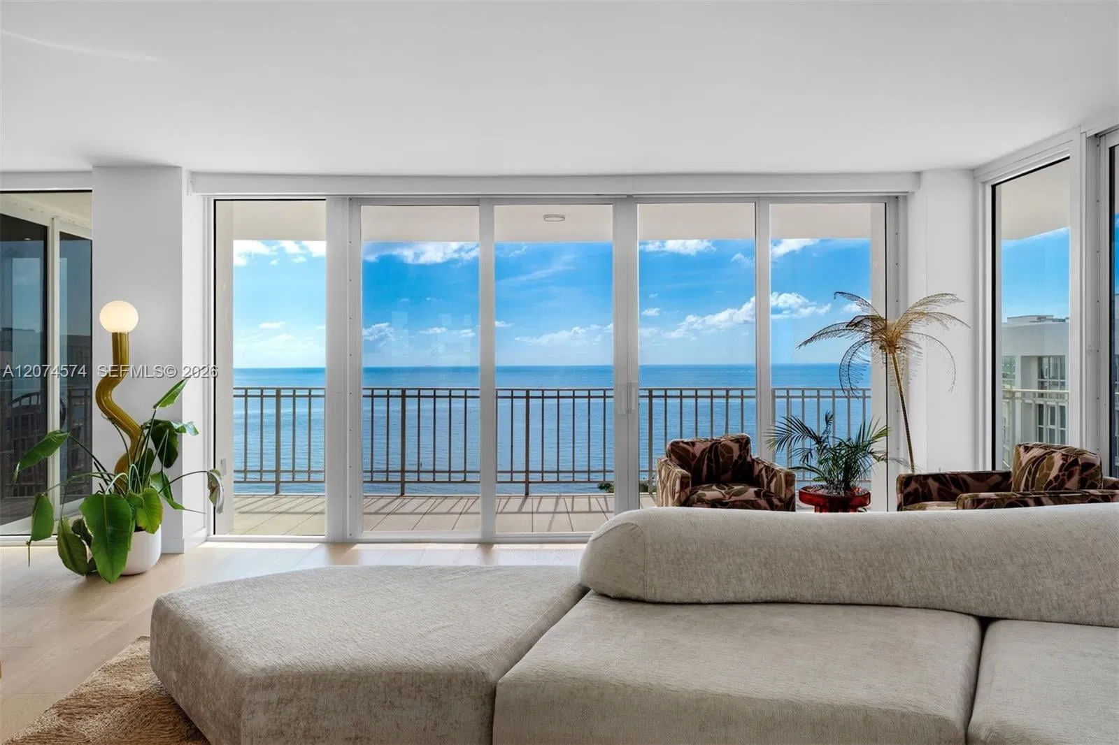 881 Ocean Drive 10A, Key Biscayne, FL 33149