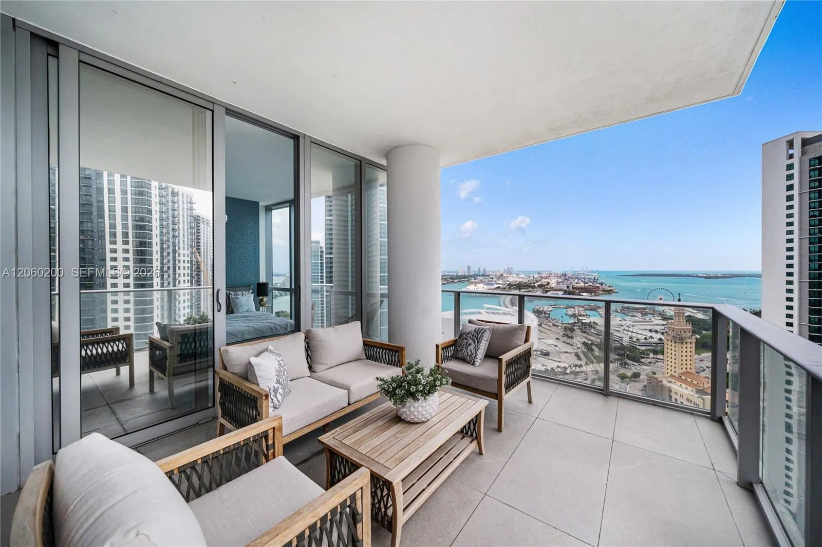 851 NE 1st Avenue 2911, Miami, FL 33132