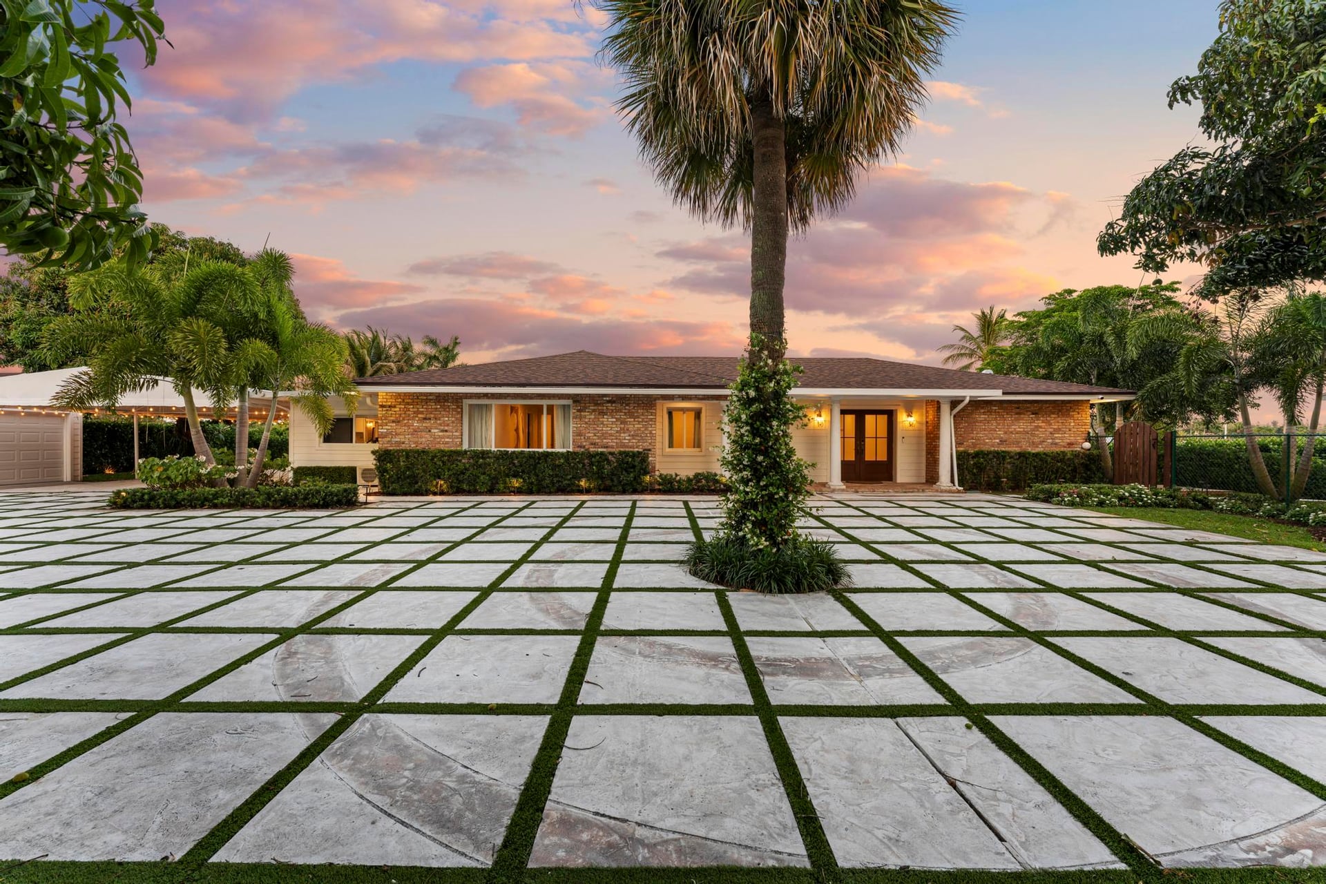 7400 W Lake Drive, Lake Clarke Shores, FL 33406