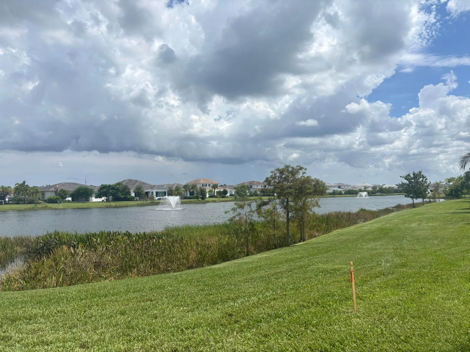 9353 CORAL ISLES Circle {Lot 95}, Palm Beach Gardens, FL 33412