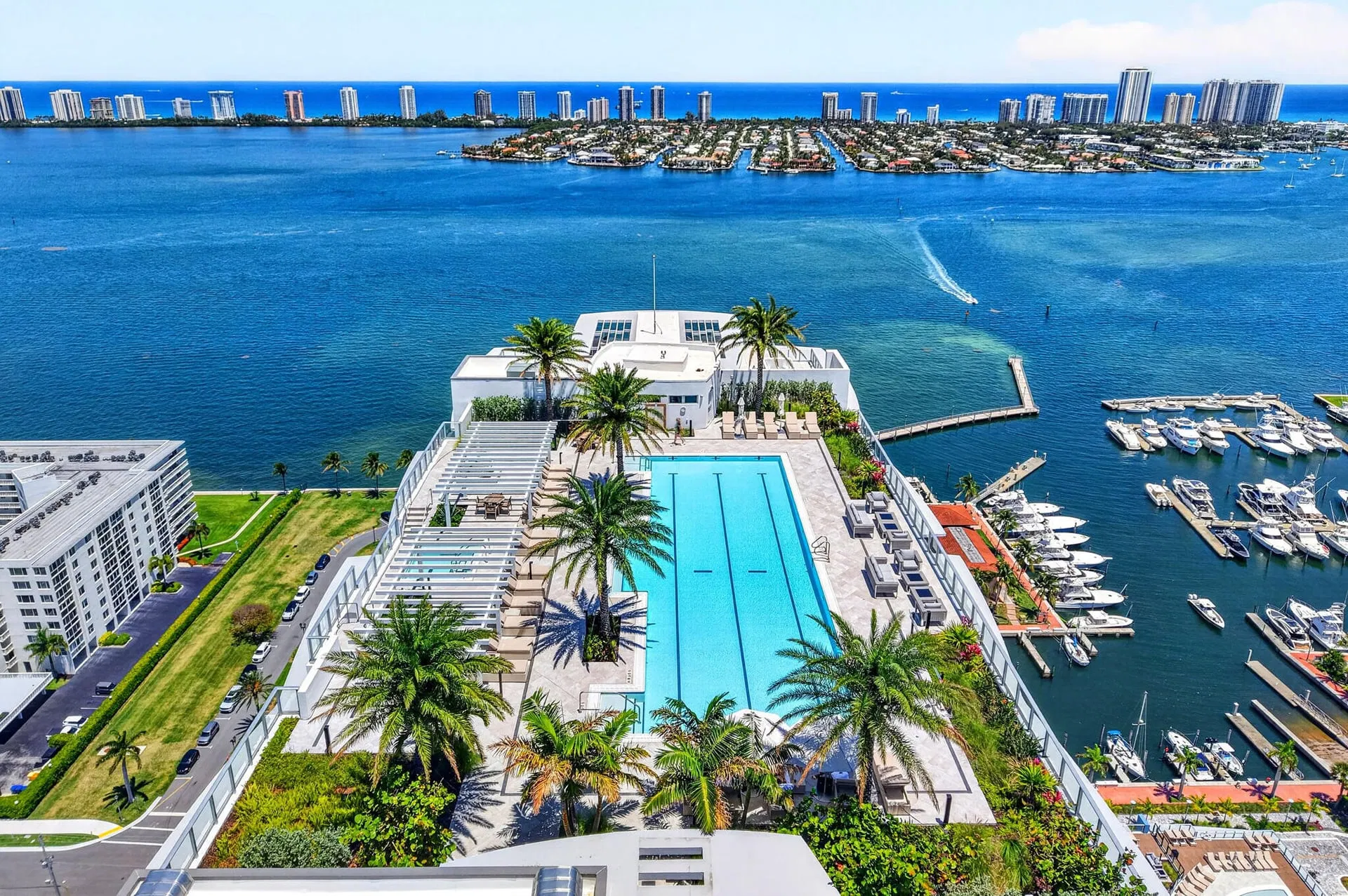 220 Lake Shore Drive 1708, Lake Park, FL 33403