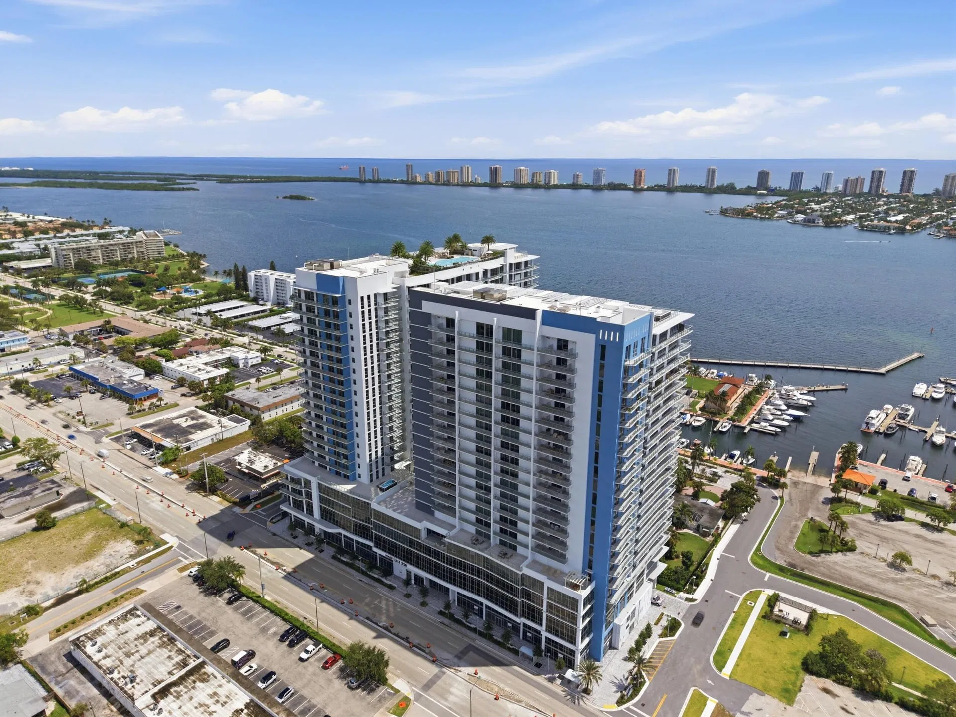 220 Lake Shore Drive 1407, Lake Park, FL 33403