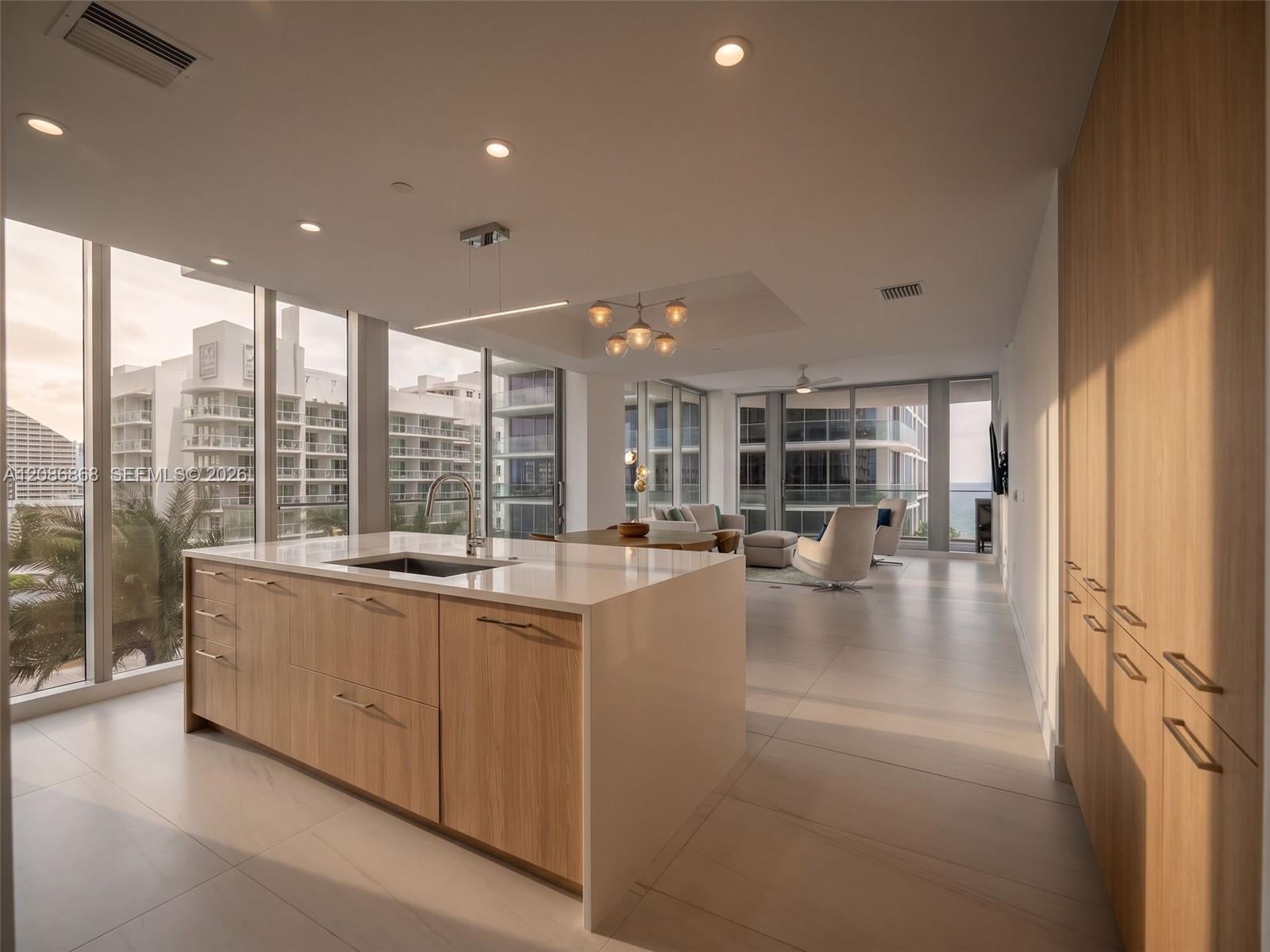 153 N Seabreeze 605-S, Fort Lauderdale, FL 33304
