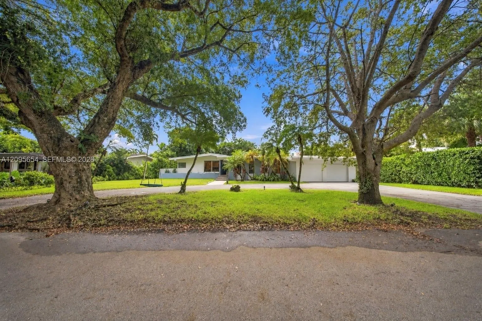 3680 Battersea Road, Miami, FL 33133