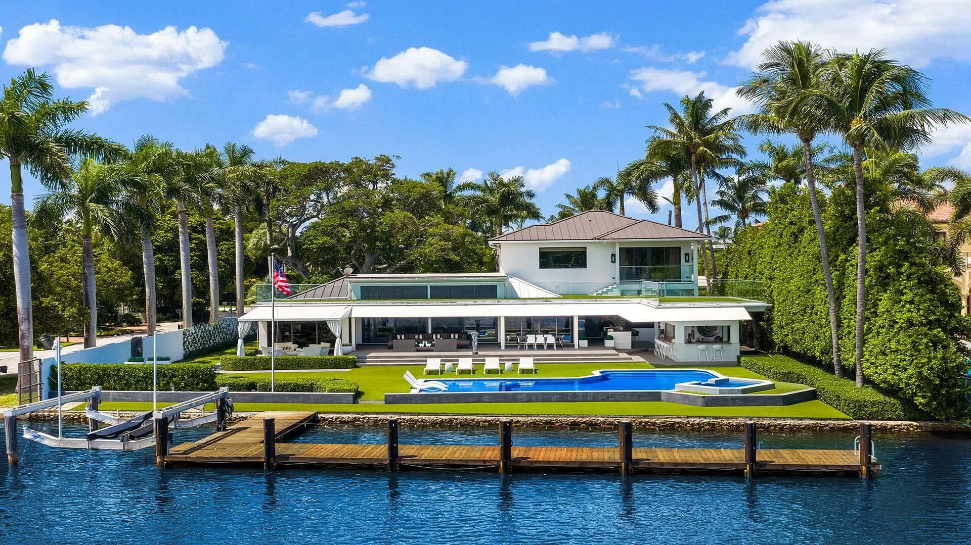 201 Palm Trail, Delray Beach, FL 33483