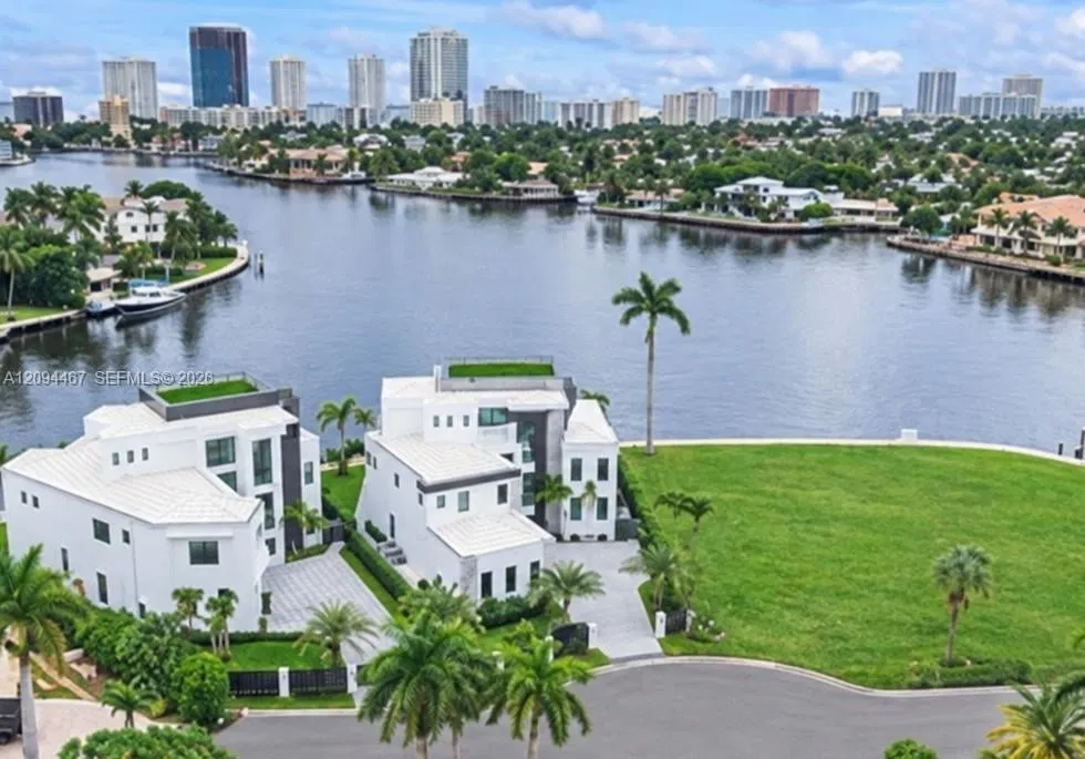350 Circle Drive, Pompano Beach, FL 33062