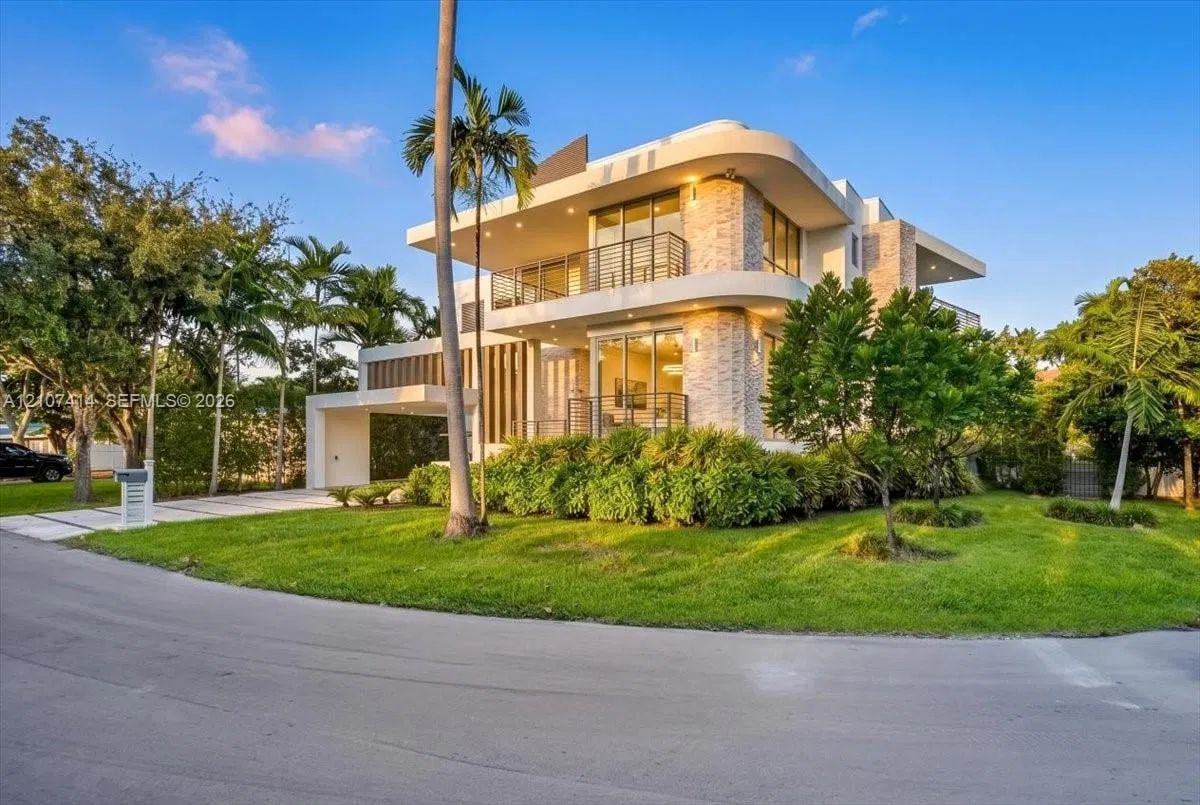 315 Cypress Drive, Key Biscayne, FL 33149